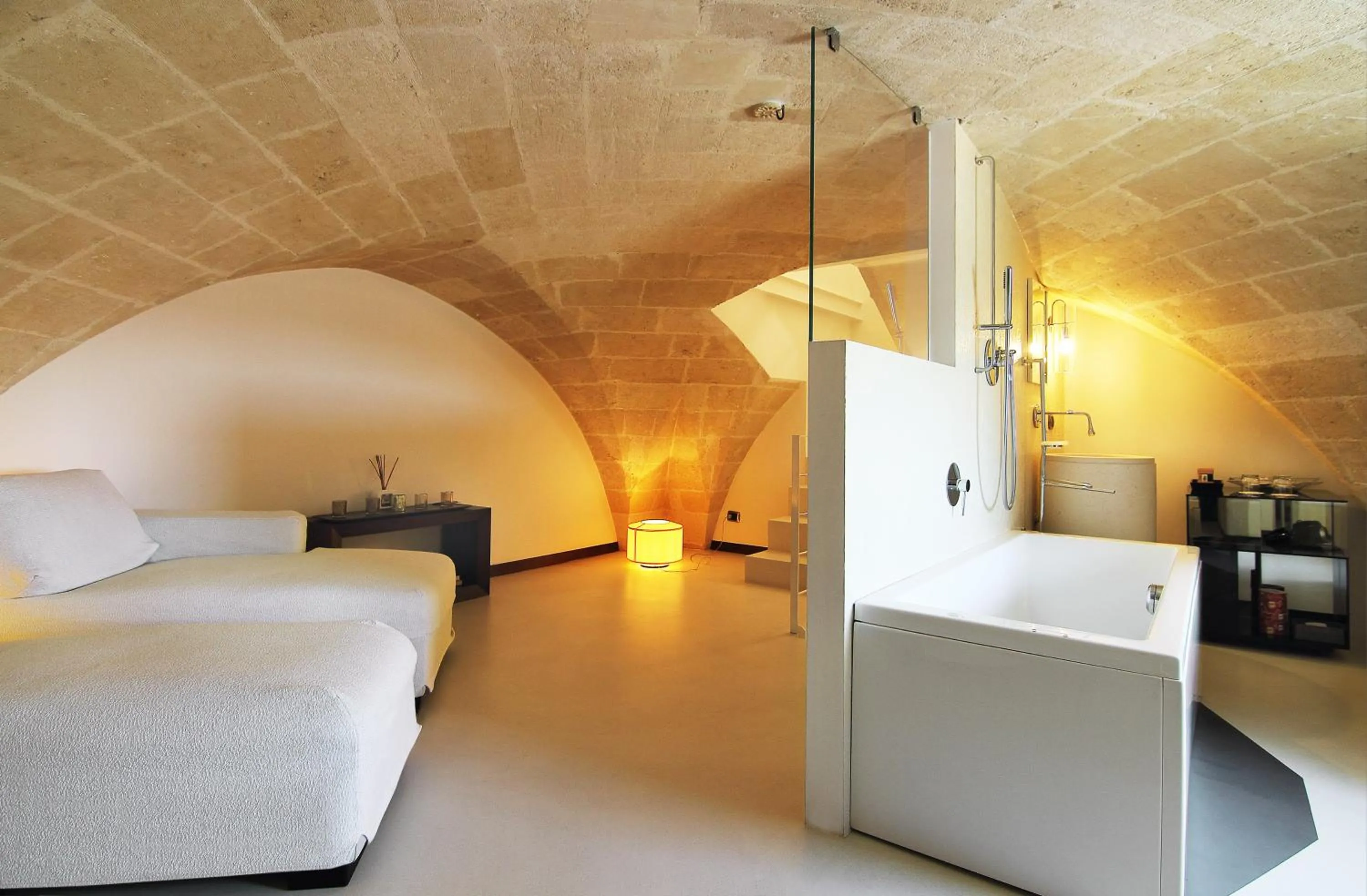 Bath, Bed in Antica Civita Luxury Room