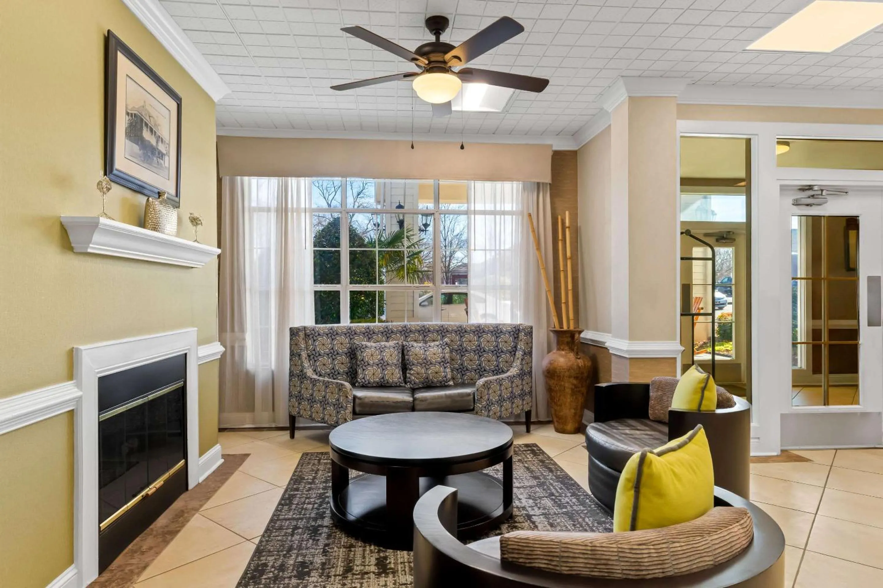 Lobby or reception in Quality Inn Fayetteville Near Historic Downtown Square
