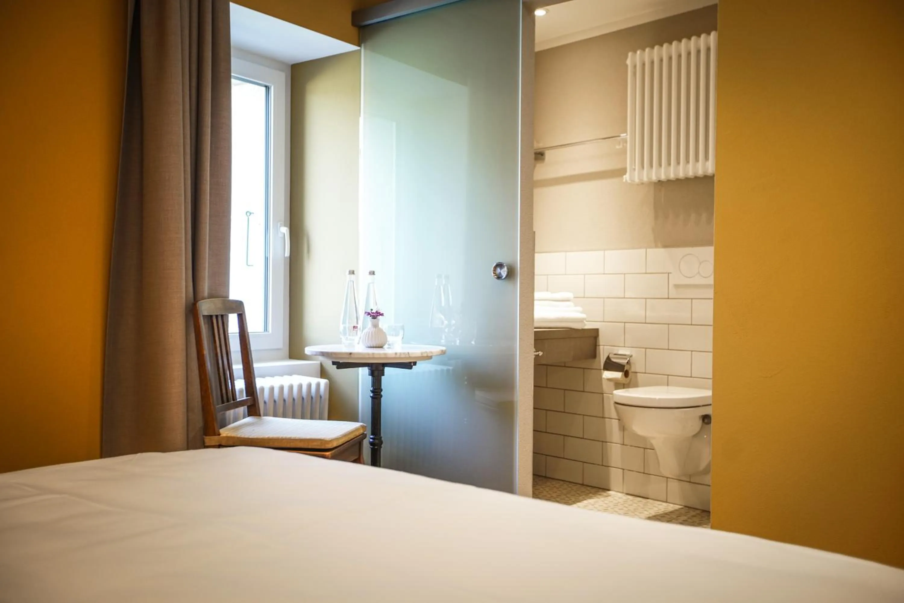 Seating area, Bed in B&B Zum Schleif