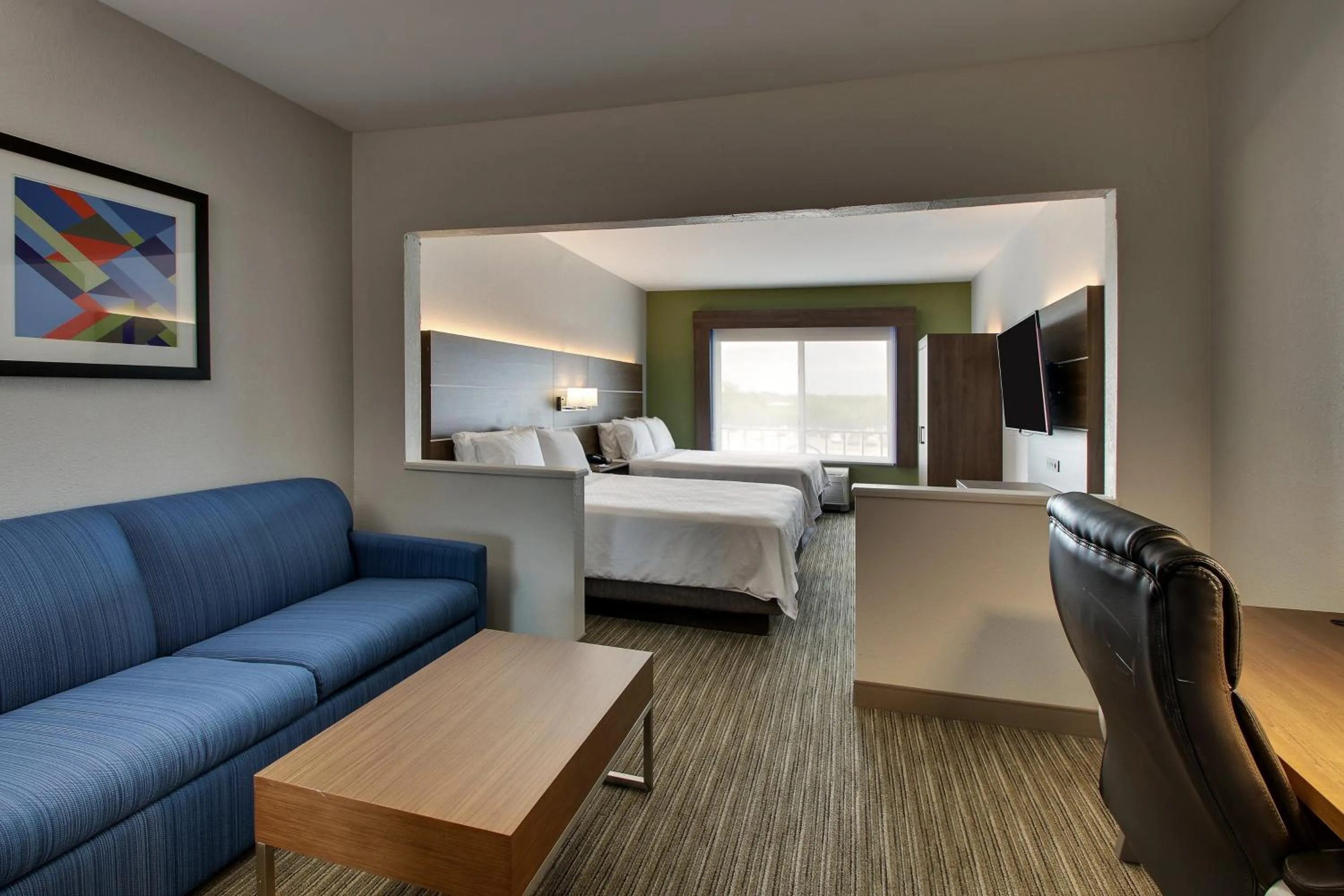 Bedroom, Bed in Holiday Inn Express Hotel & Suites Waukegan/Gurnee by IHG