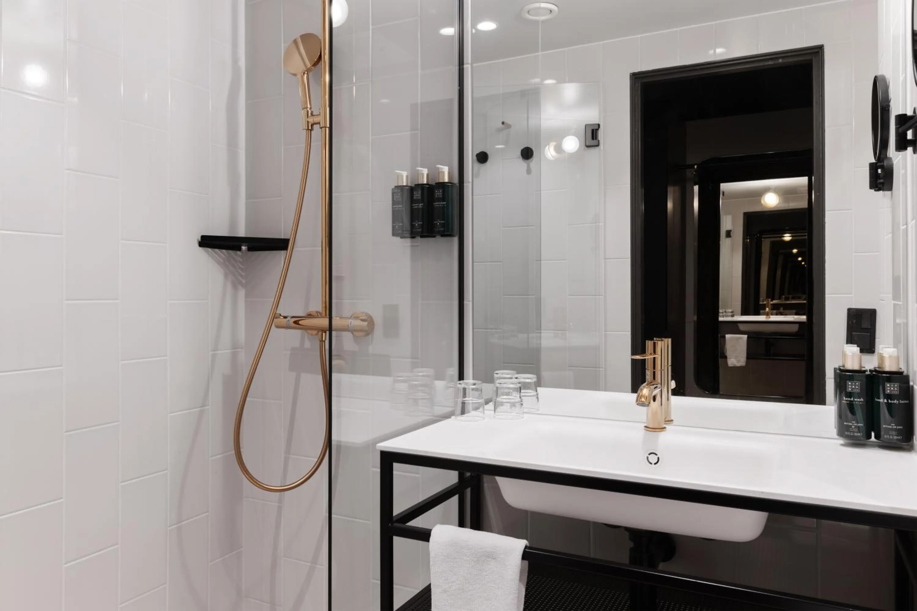 Shower in Clarion Hotel Amaranten