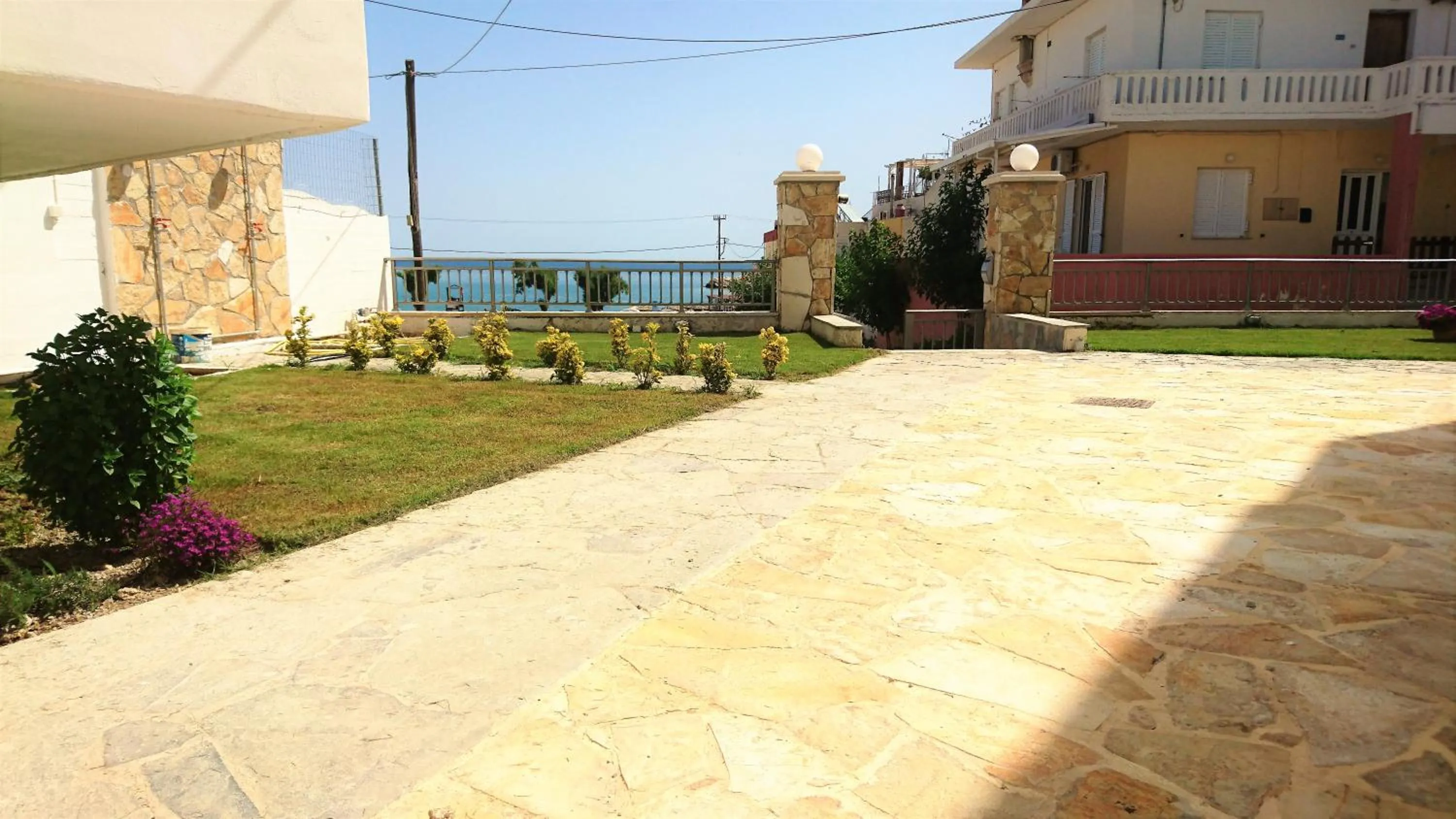 Garden in Crown Apartments