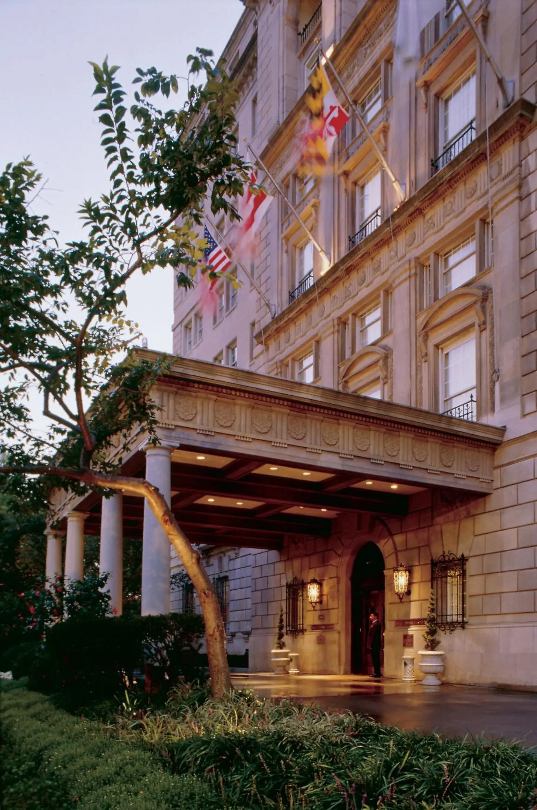 Facade/entrance in The Hay - Adams Facade/entrance in The Hay - Adams