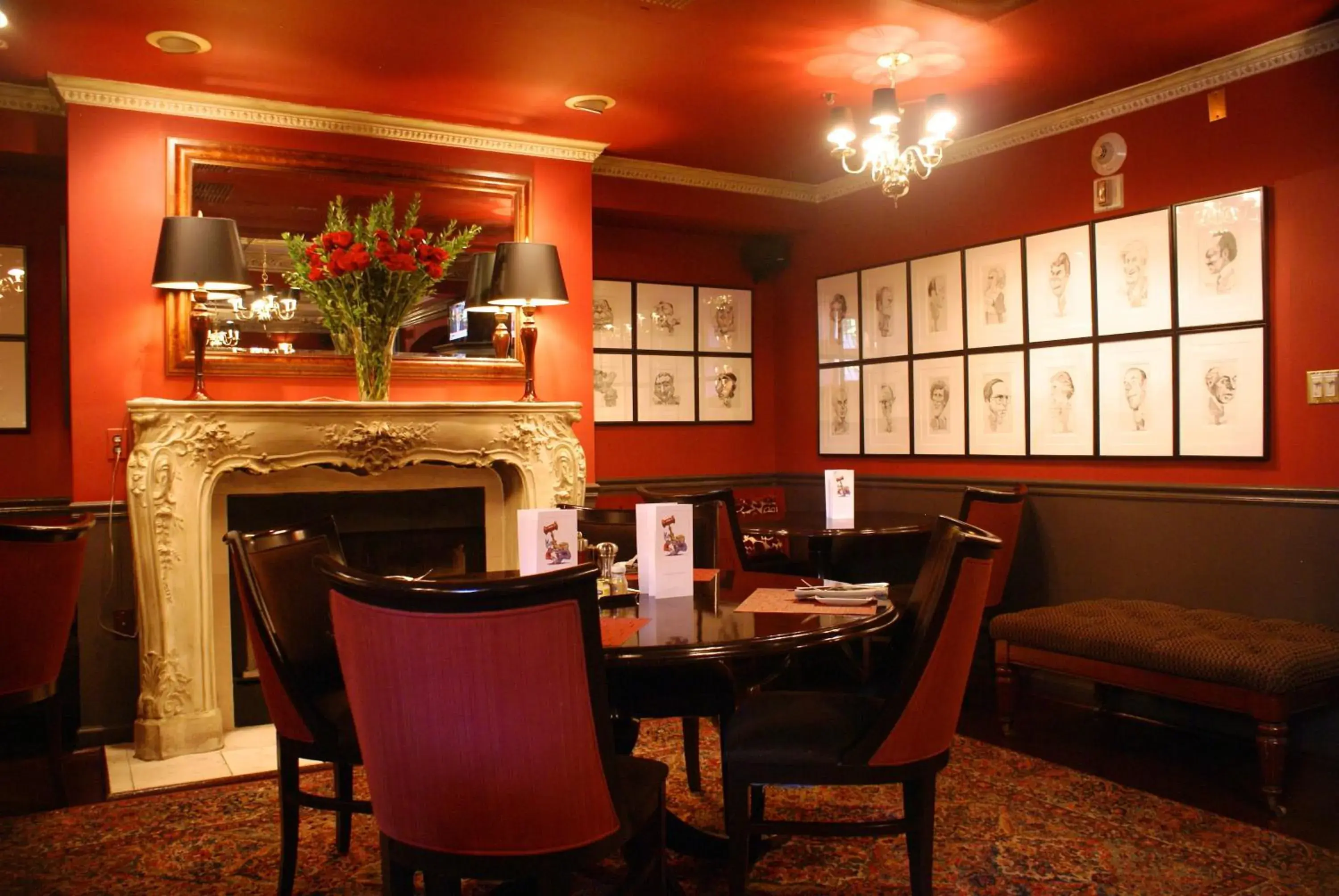 Lounge or bar in The Hay - Adams Lounge or bar in The Hay - Adams