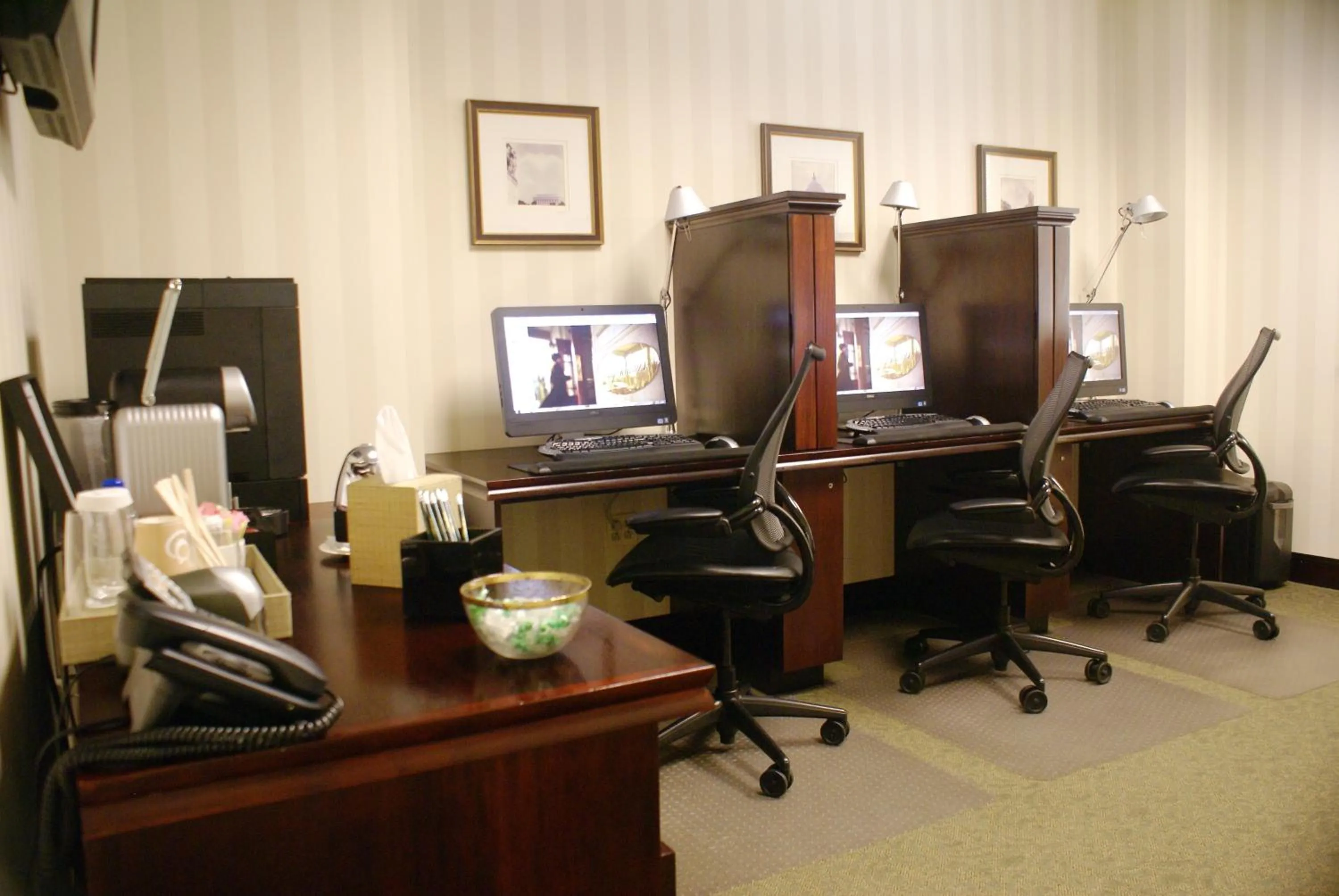 Business facilities in The Hay - Adams