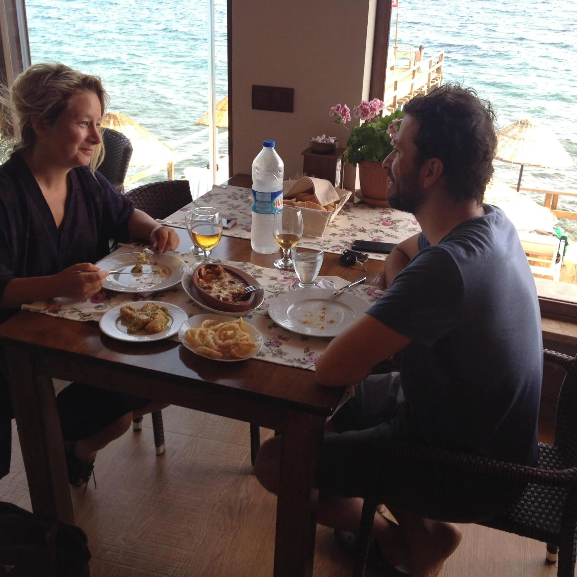 Restaurant/places to eat in Assos Nazan Motel Restoran Beach