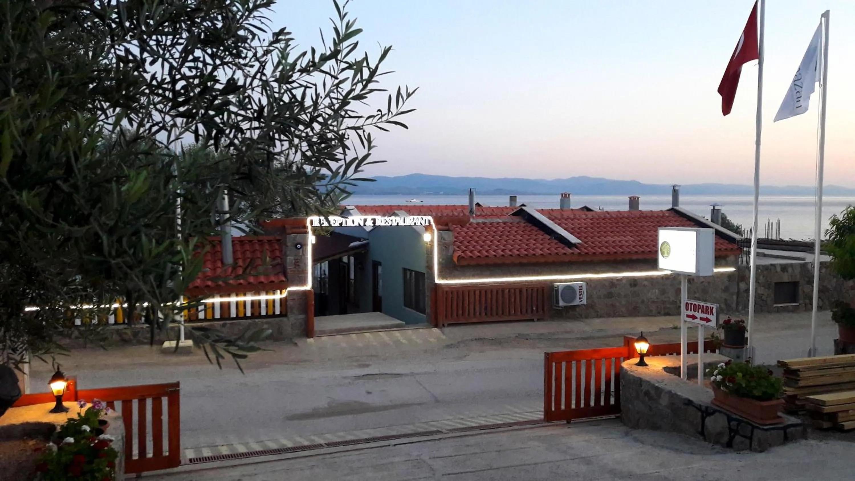 Property building in Assos Nazan Motel Restoran Beach