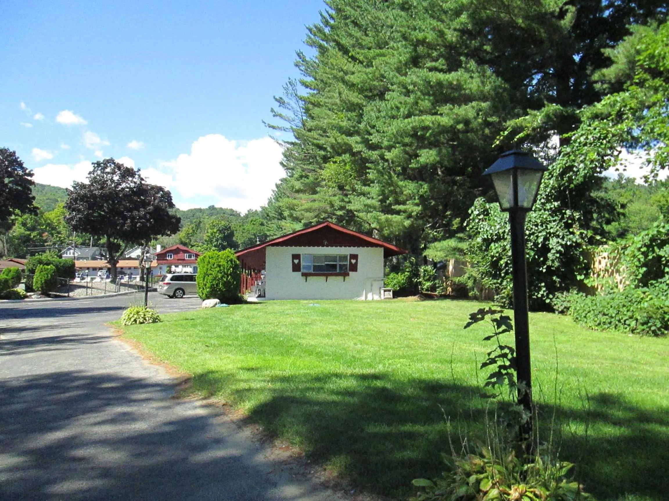 Property building in Olympian Resort Motel