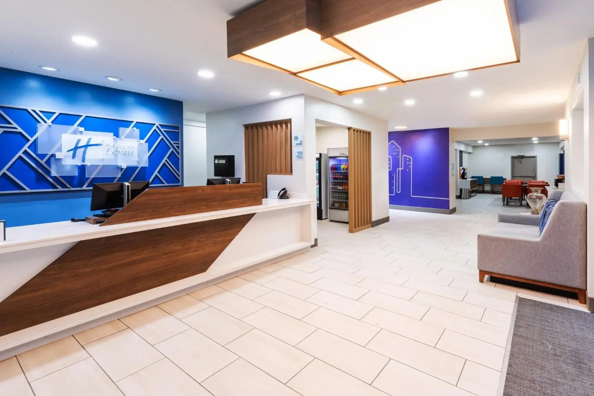 Property building in Holiday Inn Express Harvey-Marrero by IHG Property building in Holiday Inn Express Harvey-Marrero by IHG