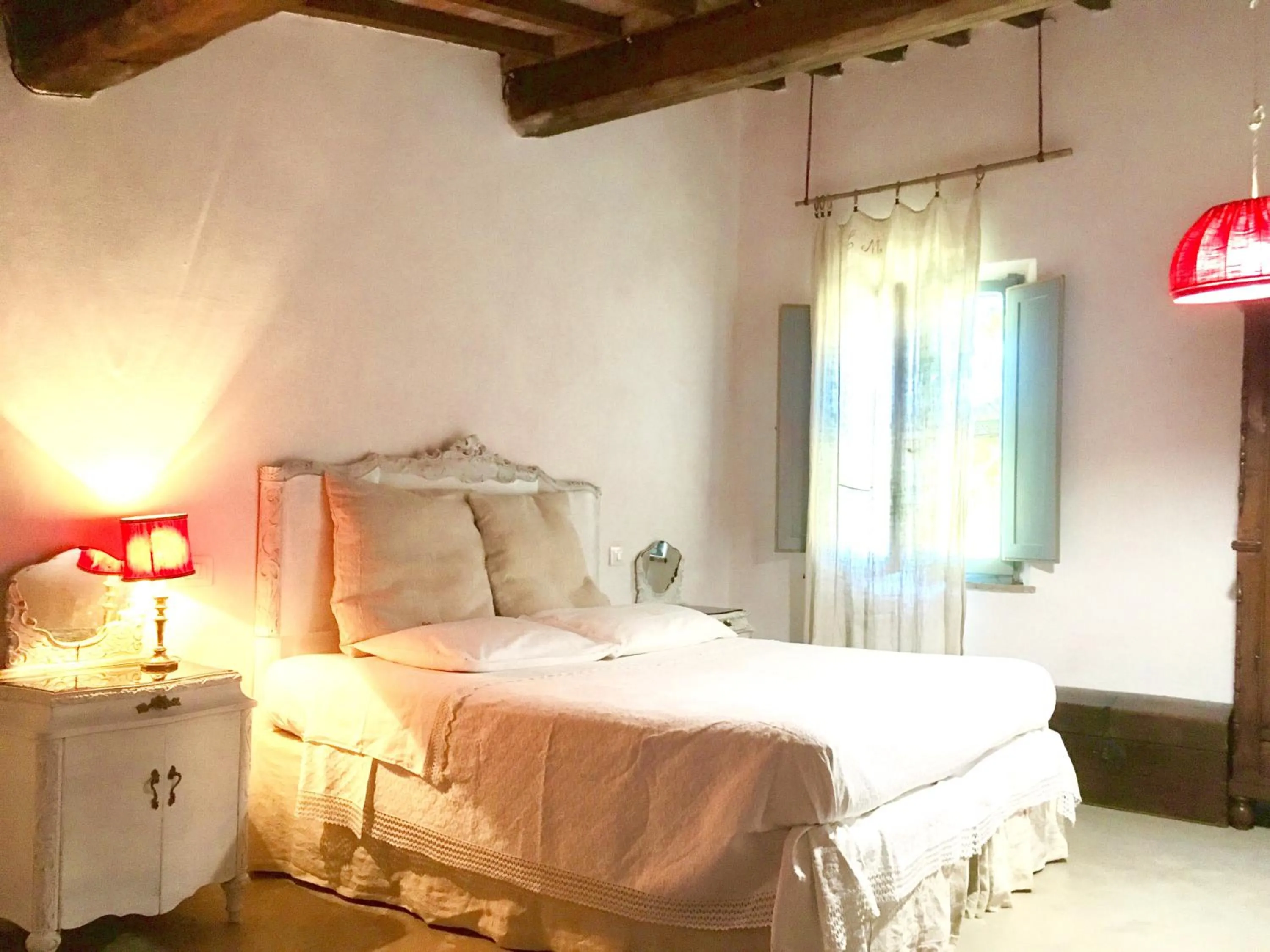 Photo of the whole room, Bed in Capannacce Organic and Horse Farm