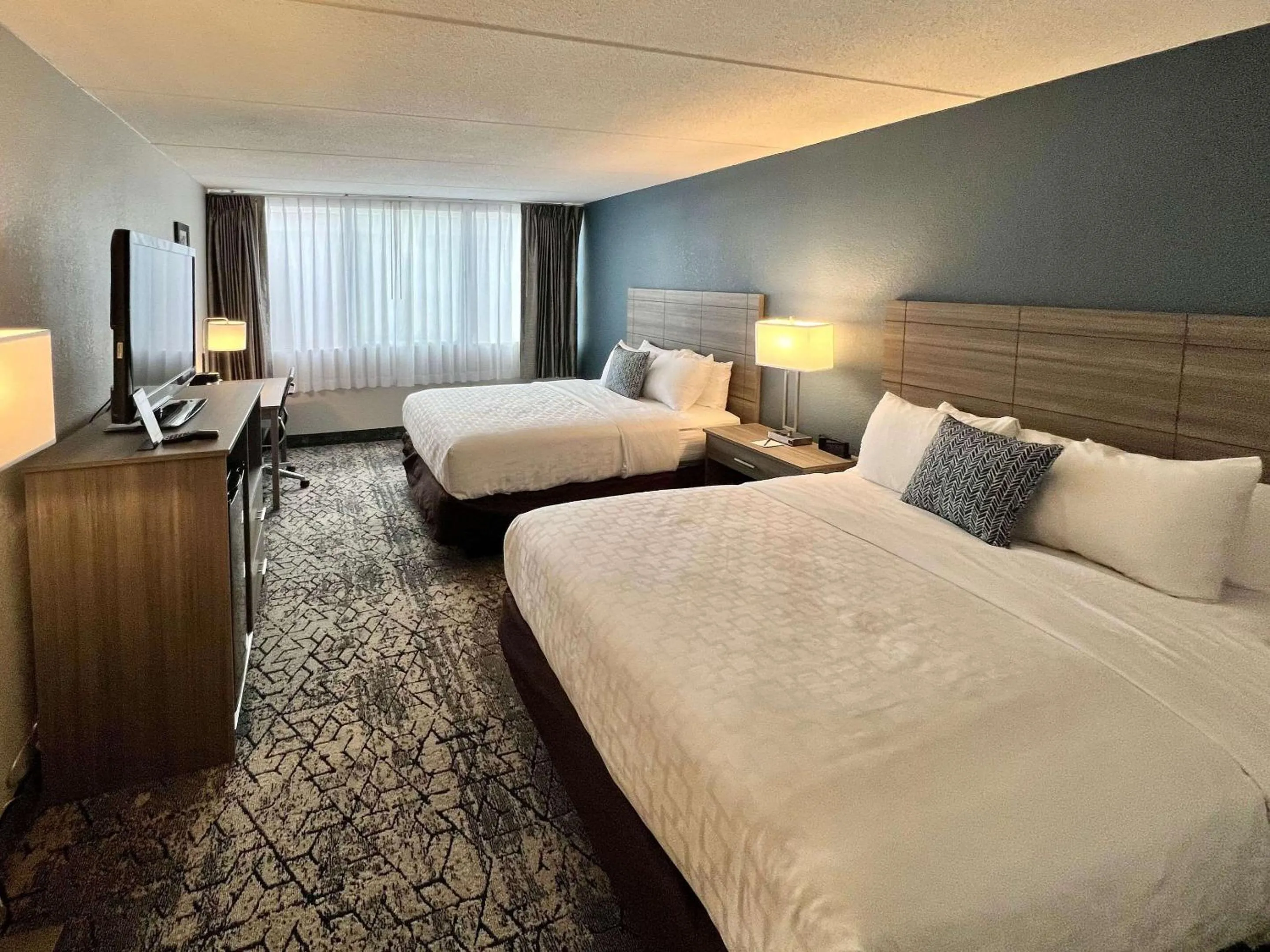 Bedroom, Bed in Clarion Hotel & Convention Center Joliet