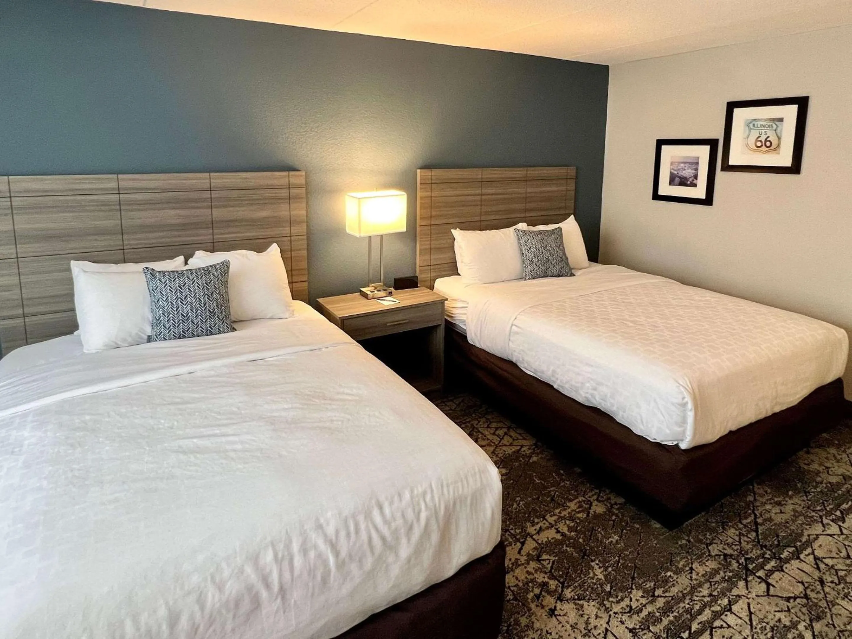 Bedroom, Bed in Clarion Hotel & Convention Center Joliet