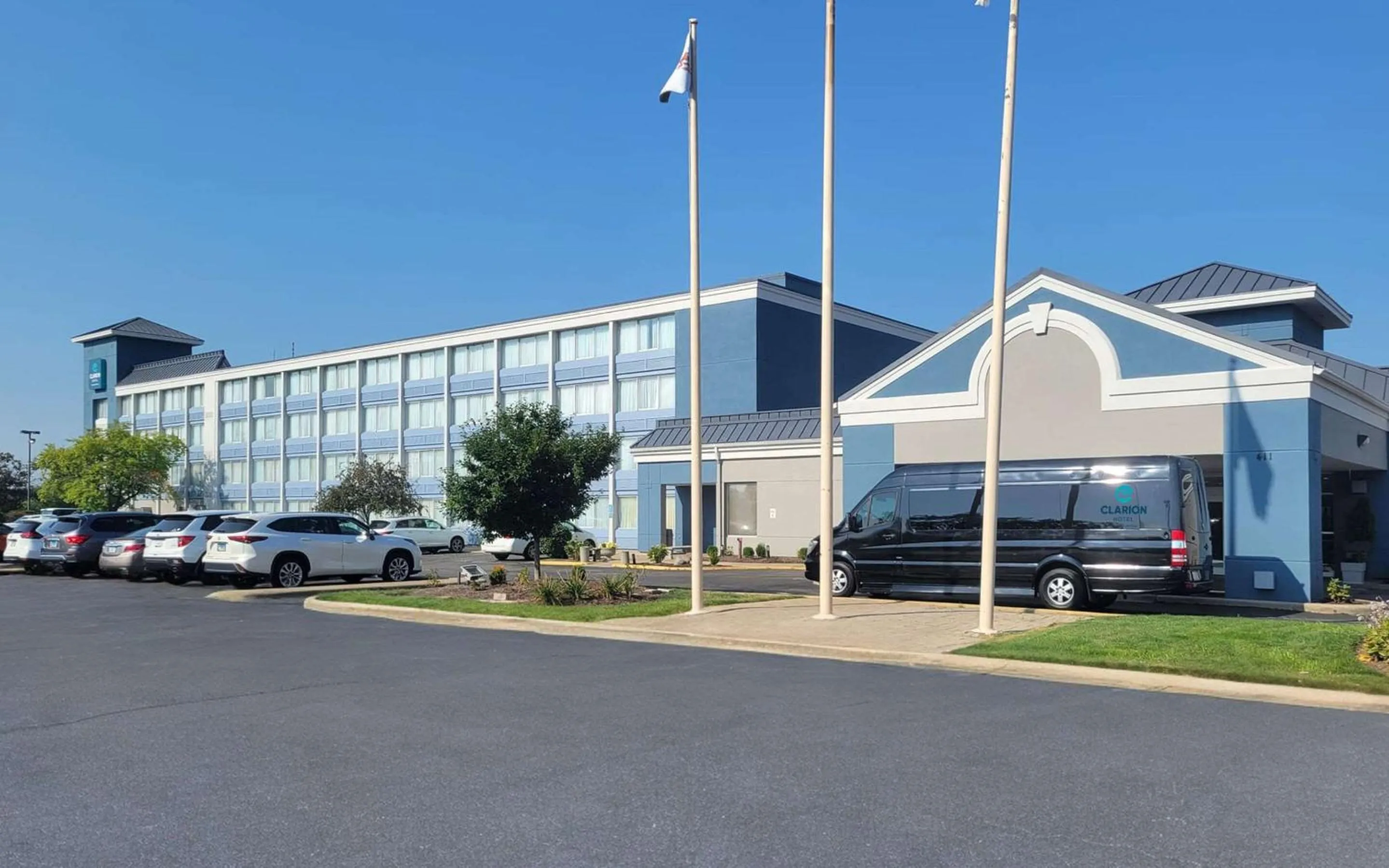 Property building in Clarion Hotel & Convention Center Joliet