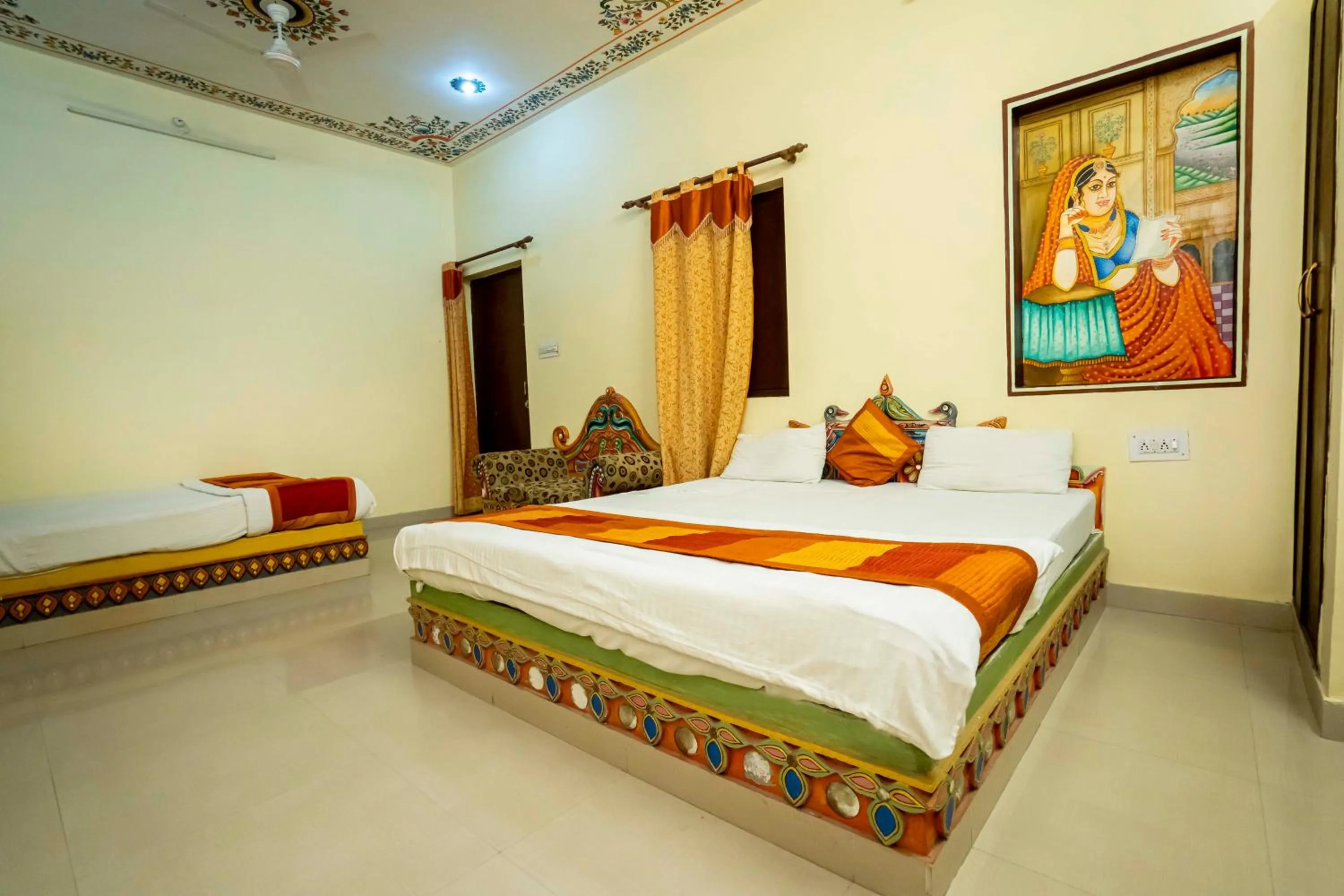 Bed in Swad Ri Dhani, Ajmer