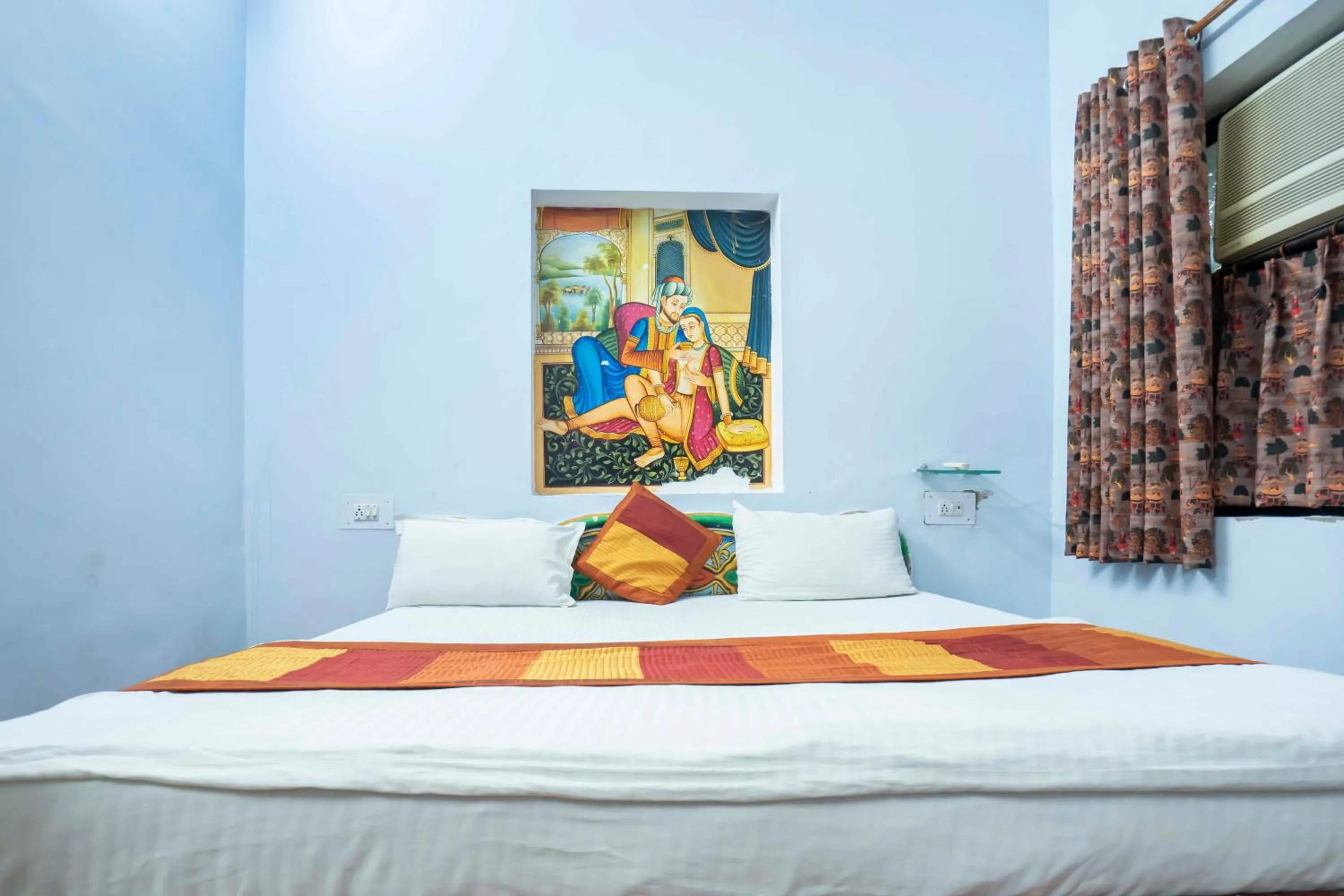 Bed in Swad Ri Dhani, Ajmer