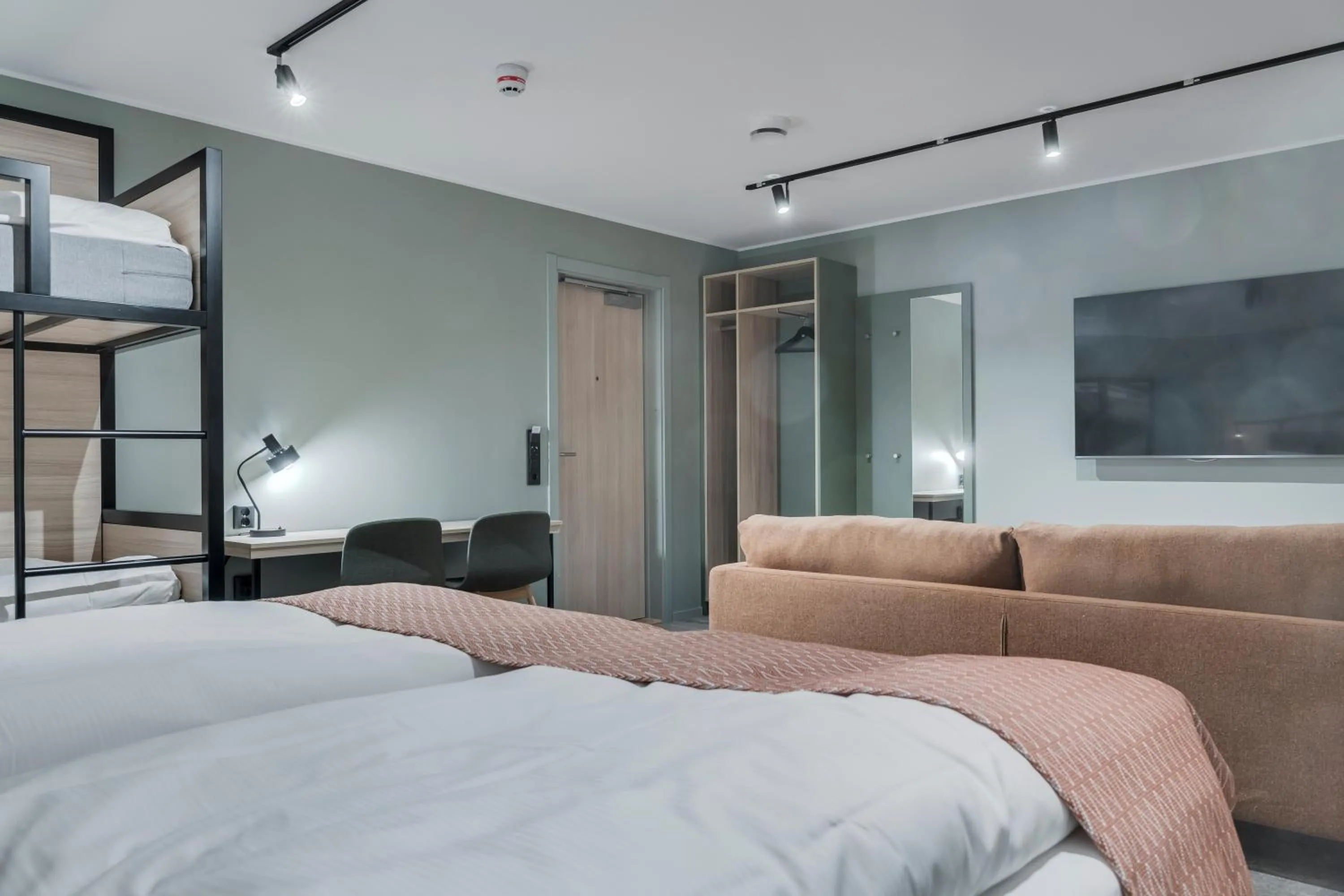 Seating area, Bed in Quality Hotel Luleå