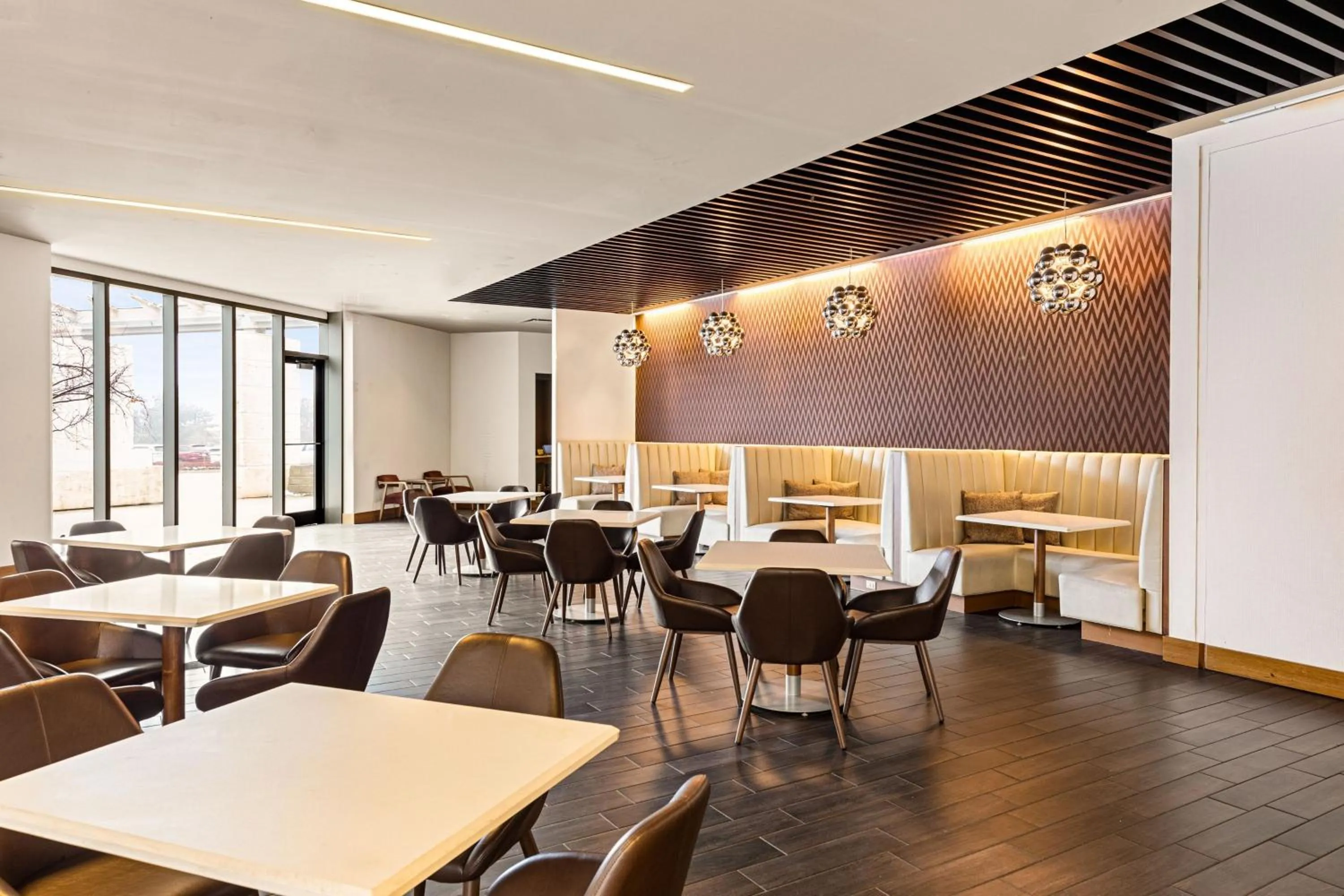 Lounge or bar in Chicago Marriott Naperville