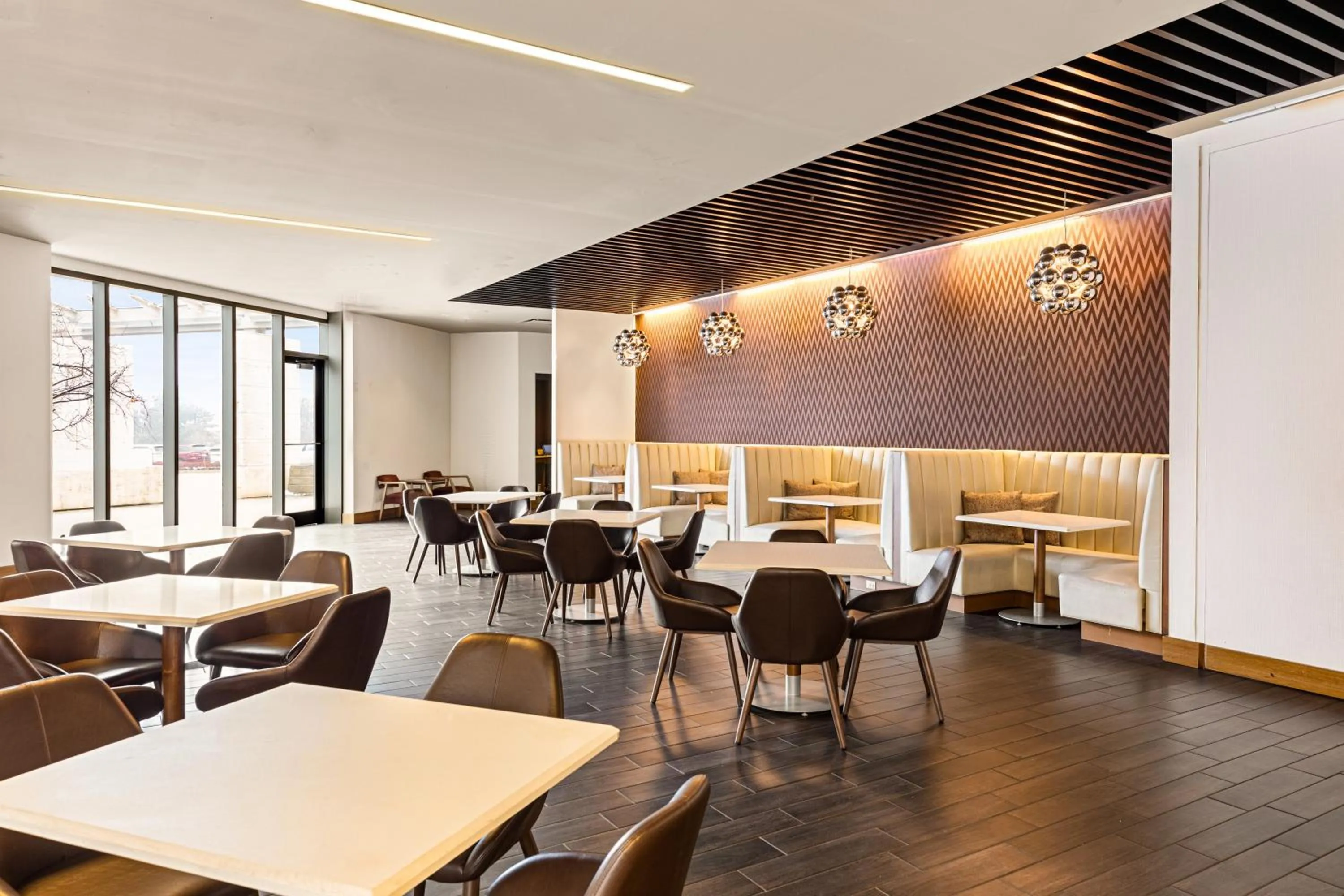 Lounge or bar in Chicago Marriott Naperville