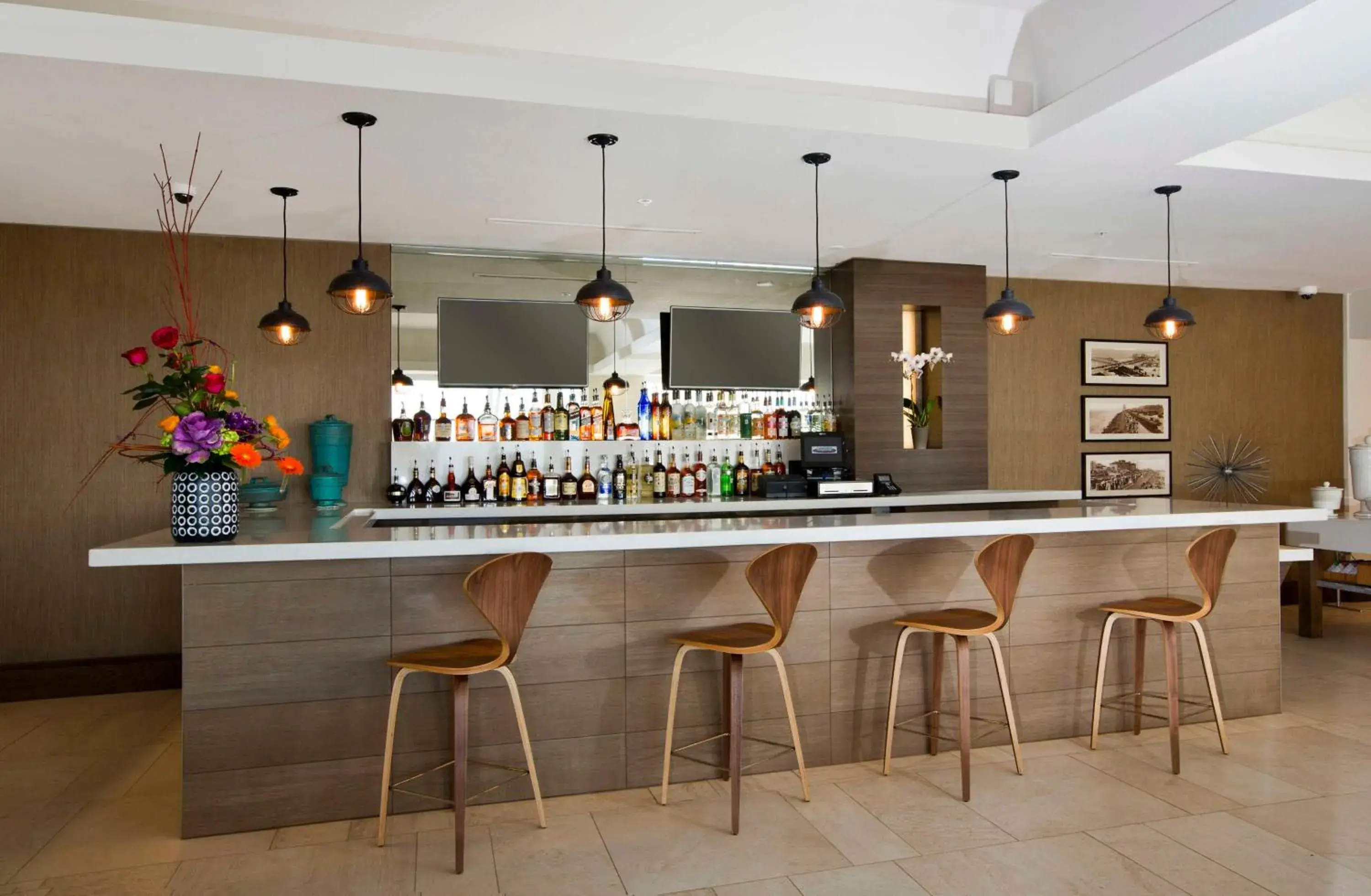 Restaurant/places to eat in DoubleTree by Hilton Galveston Beach Restaurant/places to eat in DoubleTree by Hilton Galveston Beach