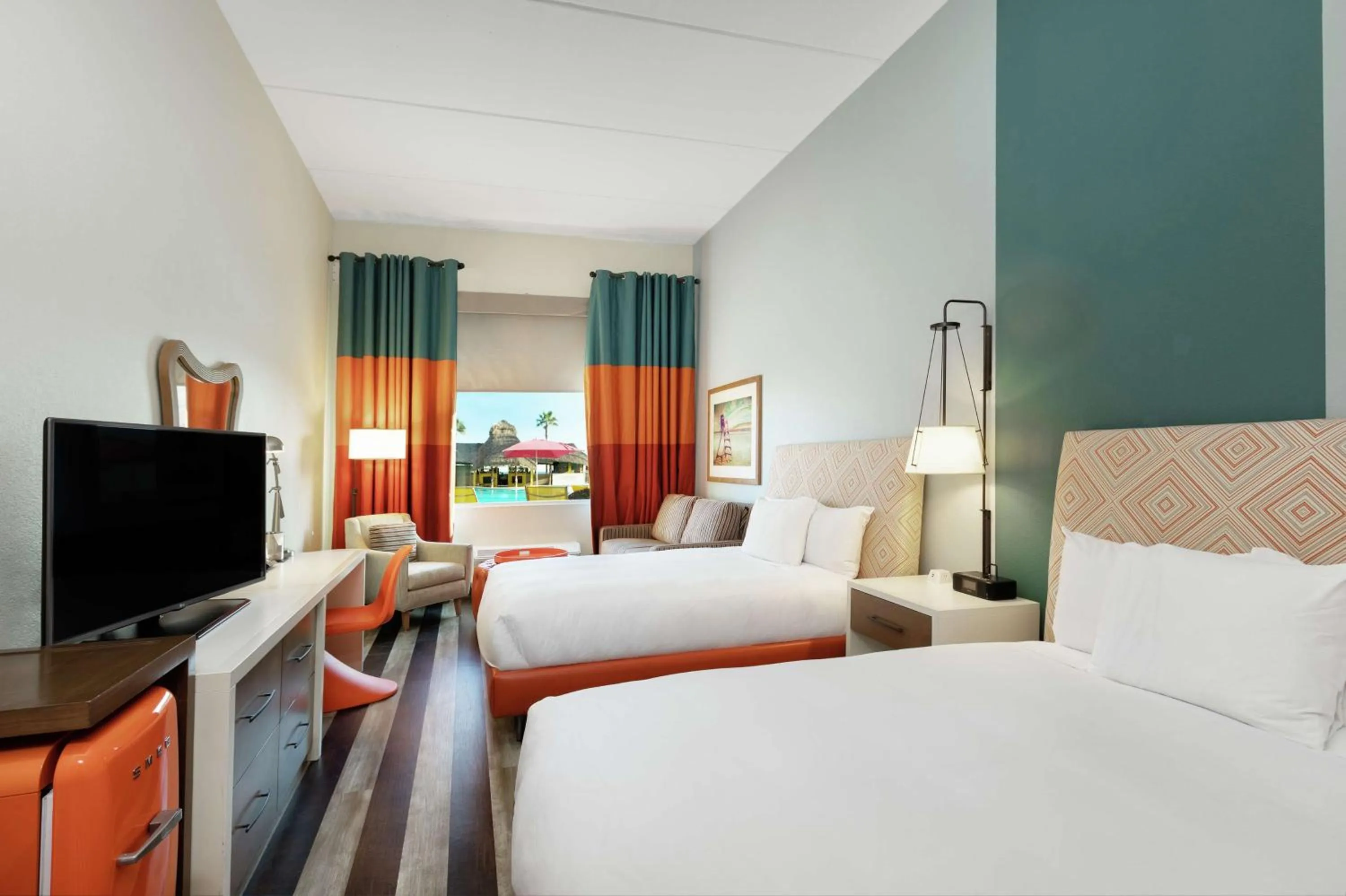 Bed in DoubleTree by Hilton Galveston Beach