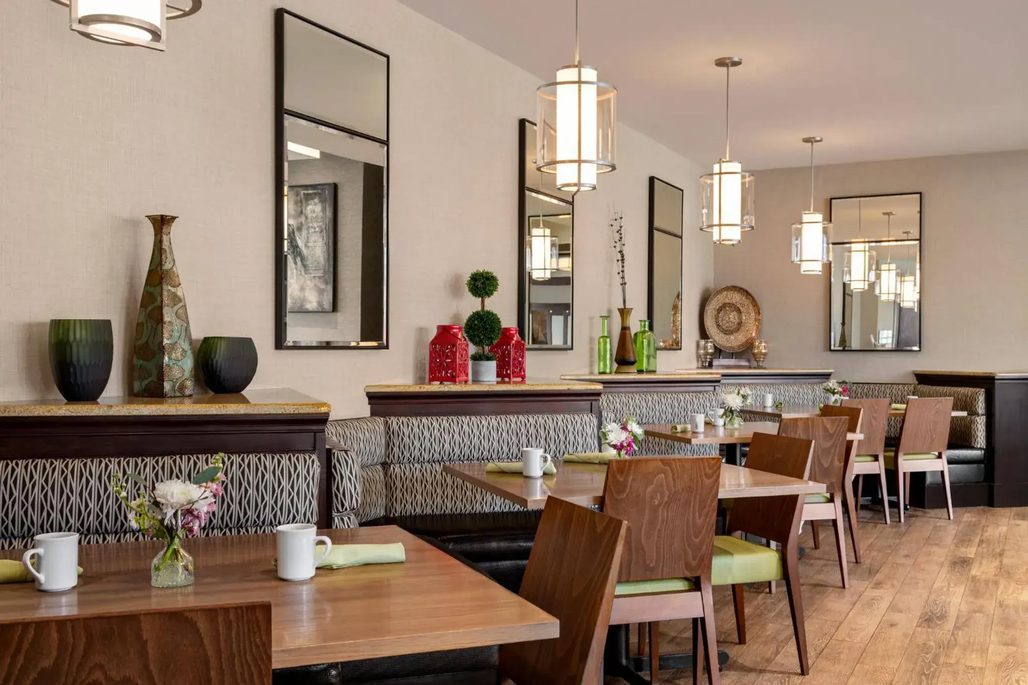 Restaurant/places to eat in Holiday Inn Saratoga Springs by IHG Restaurant/places to eat in Holiday Inn Saratoga Springs by IHG