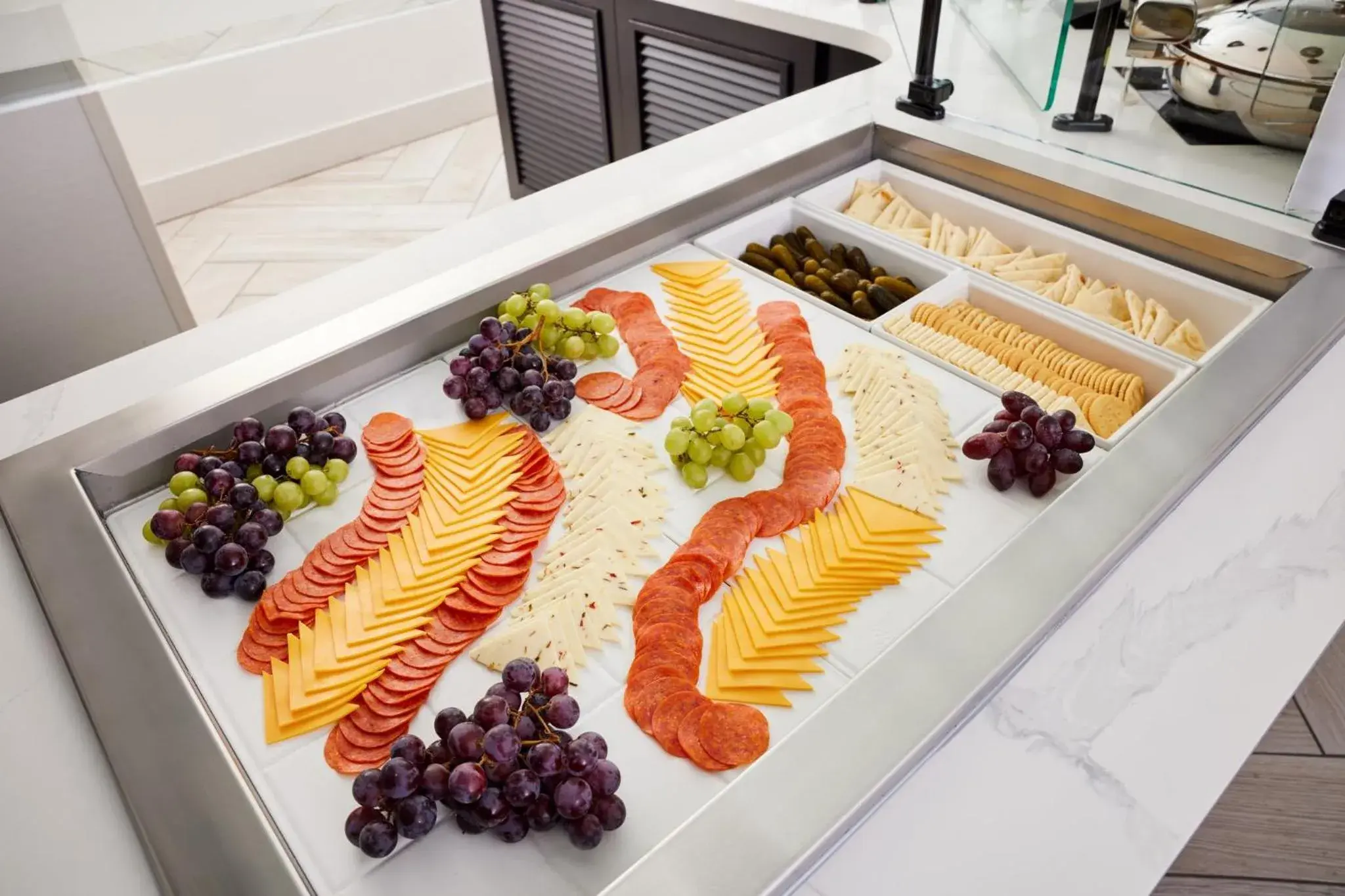 Restaurant/places to eat in Staybridge Suites Silicon Valley - Milpitas by IHG Restaurant/places to eat in Staybridge Suites Silicon Valley - Milpitas by IHG