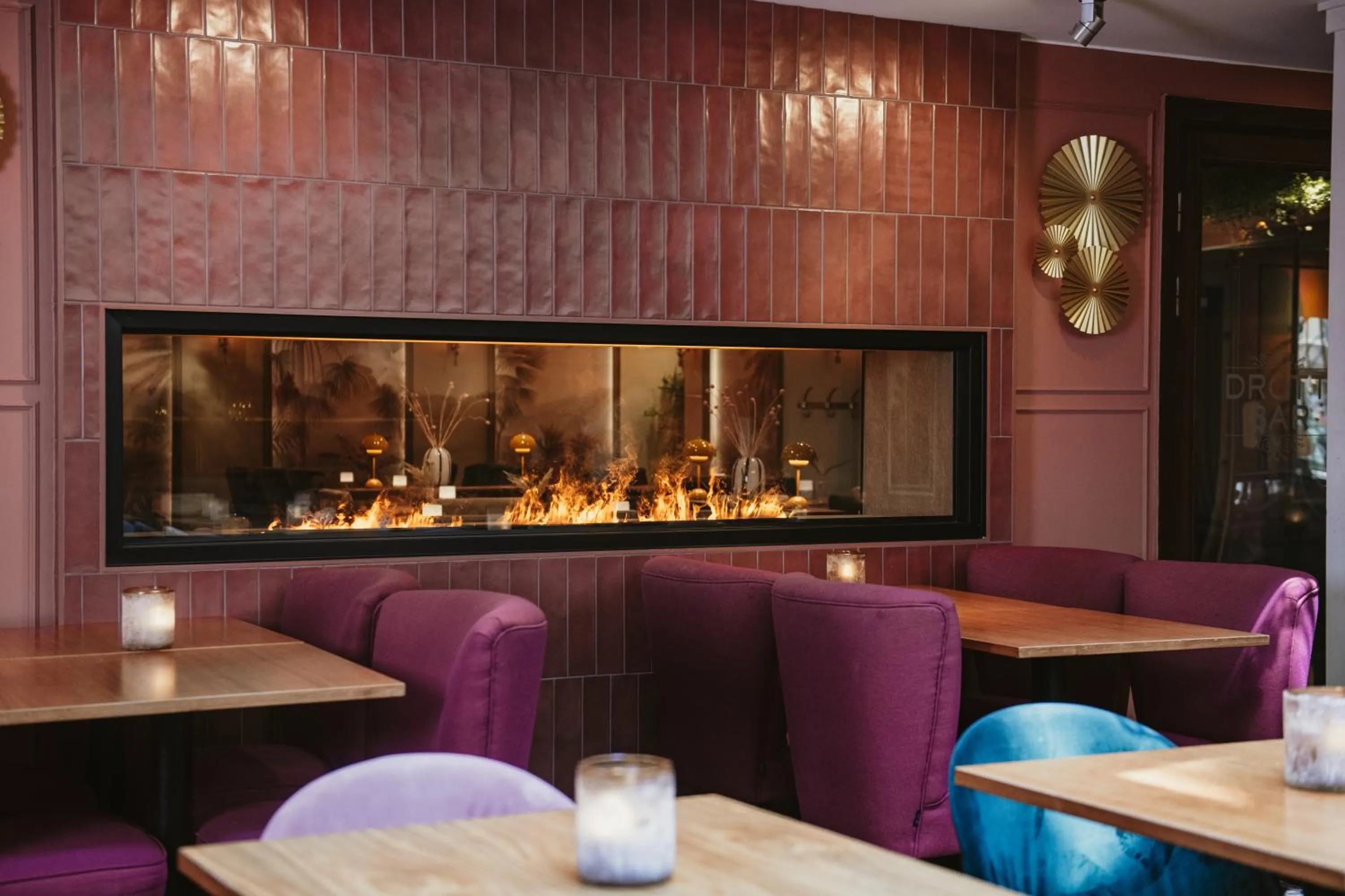 fireplace in Home Hotel Drott