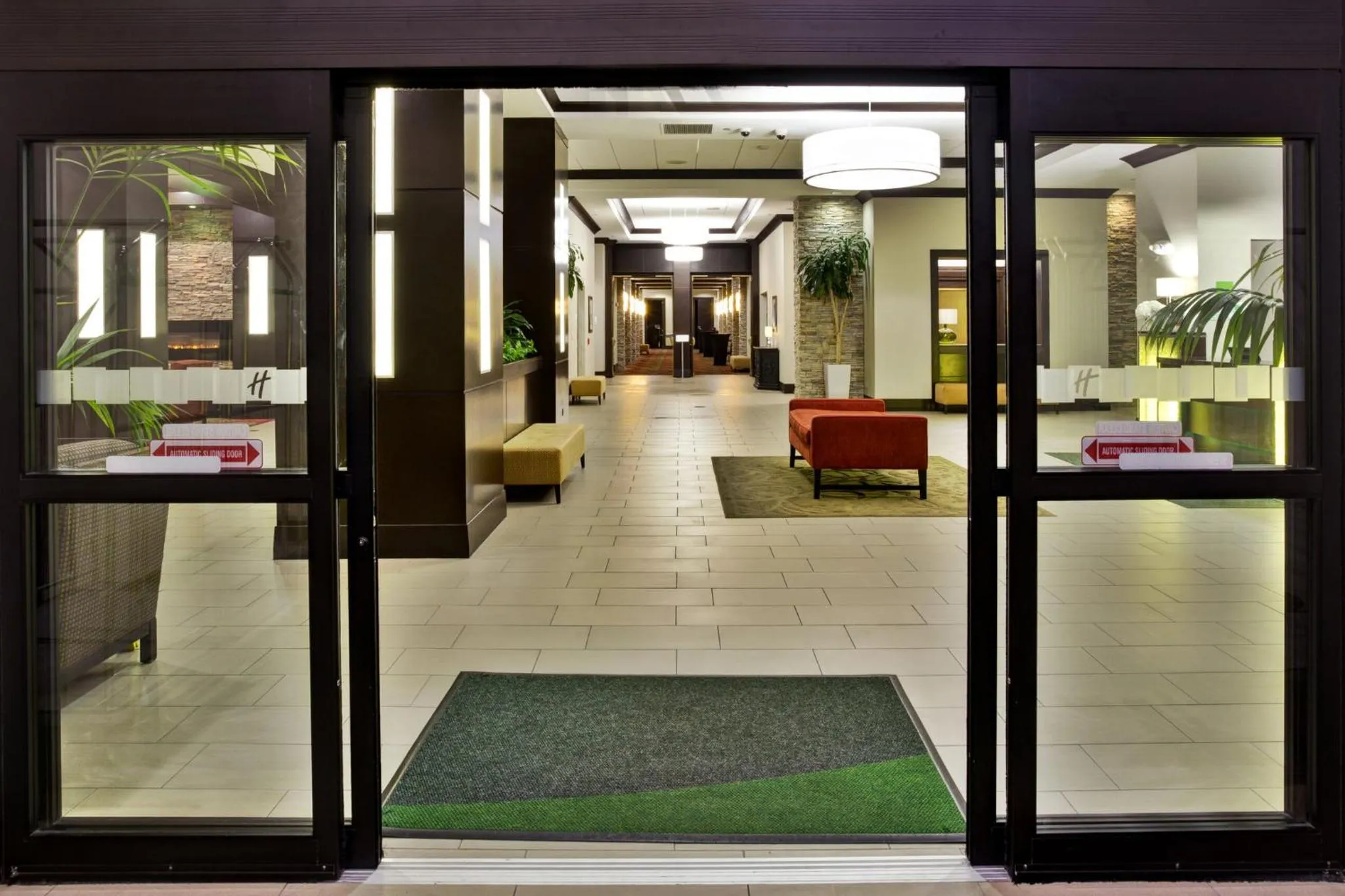 Property building in Holiday Inn Hotel & Suites Chicago Northwest - Elgin by IHG
