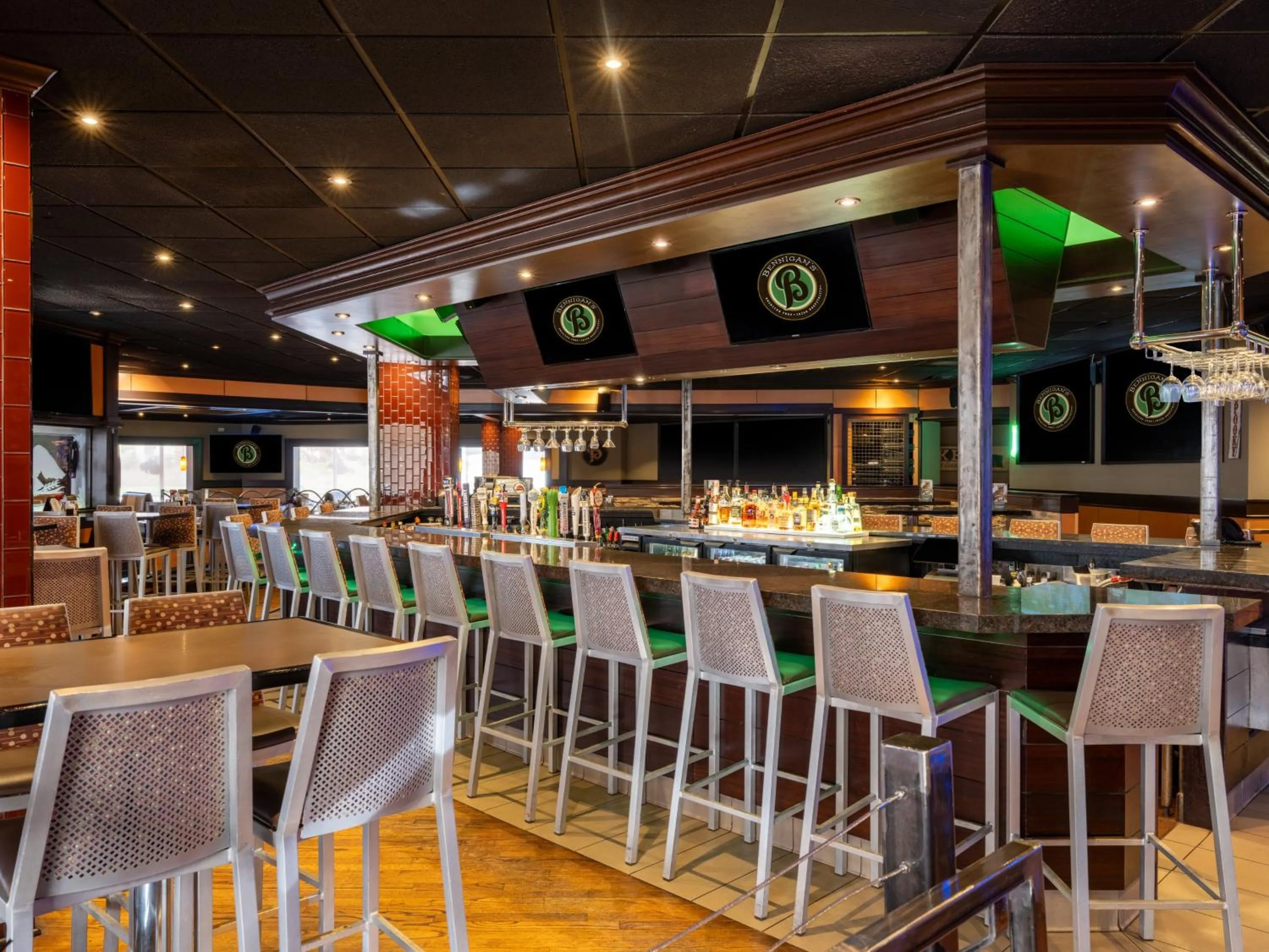 Restaurant/places to eat in Holiday Inn Hotel & Suites Chicago Northwest - Elgin by IHG