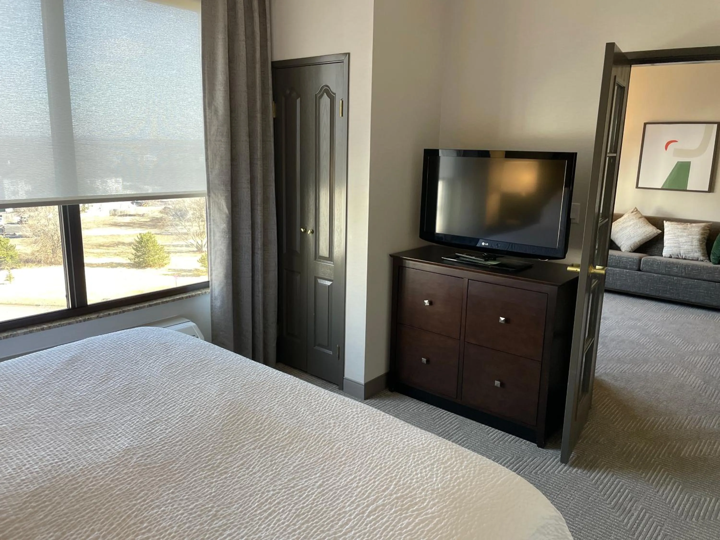 Bedroom, Bed in Holiday Inn Hotel & Suites Chicago Northwest - Elgin by IHG