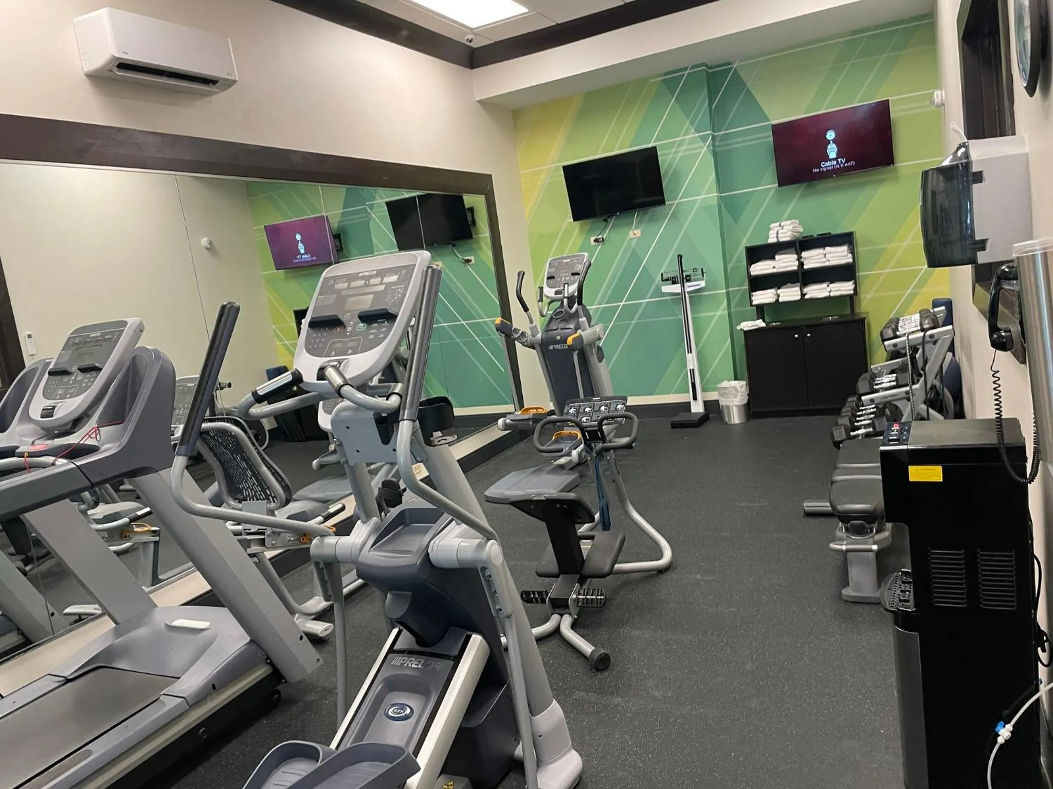 Spa and wellness centre/facilities in Holiday Inn Hotel & Suites Chicago Northwest - Elgin by IHG