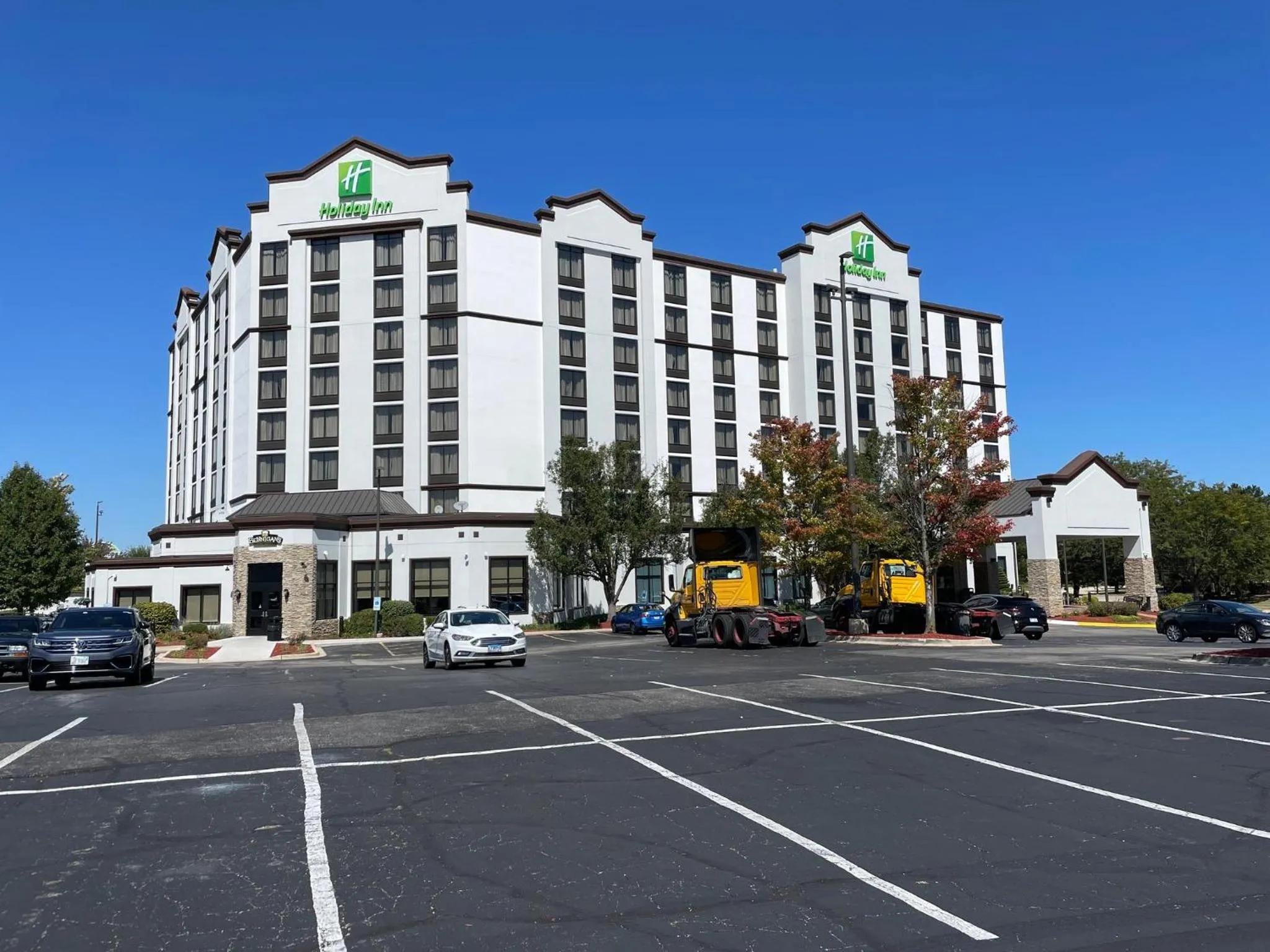 Property building in Holiday Inn Hotel & Suites Chicago Northwest - Elgin by IHG