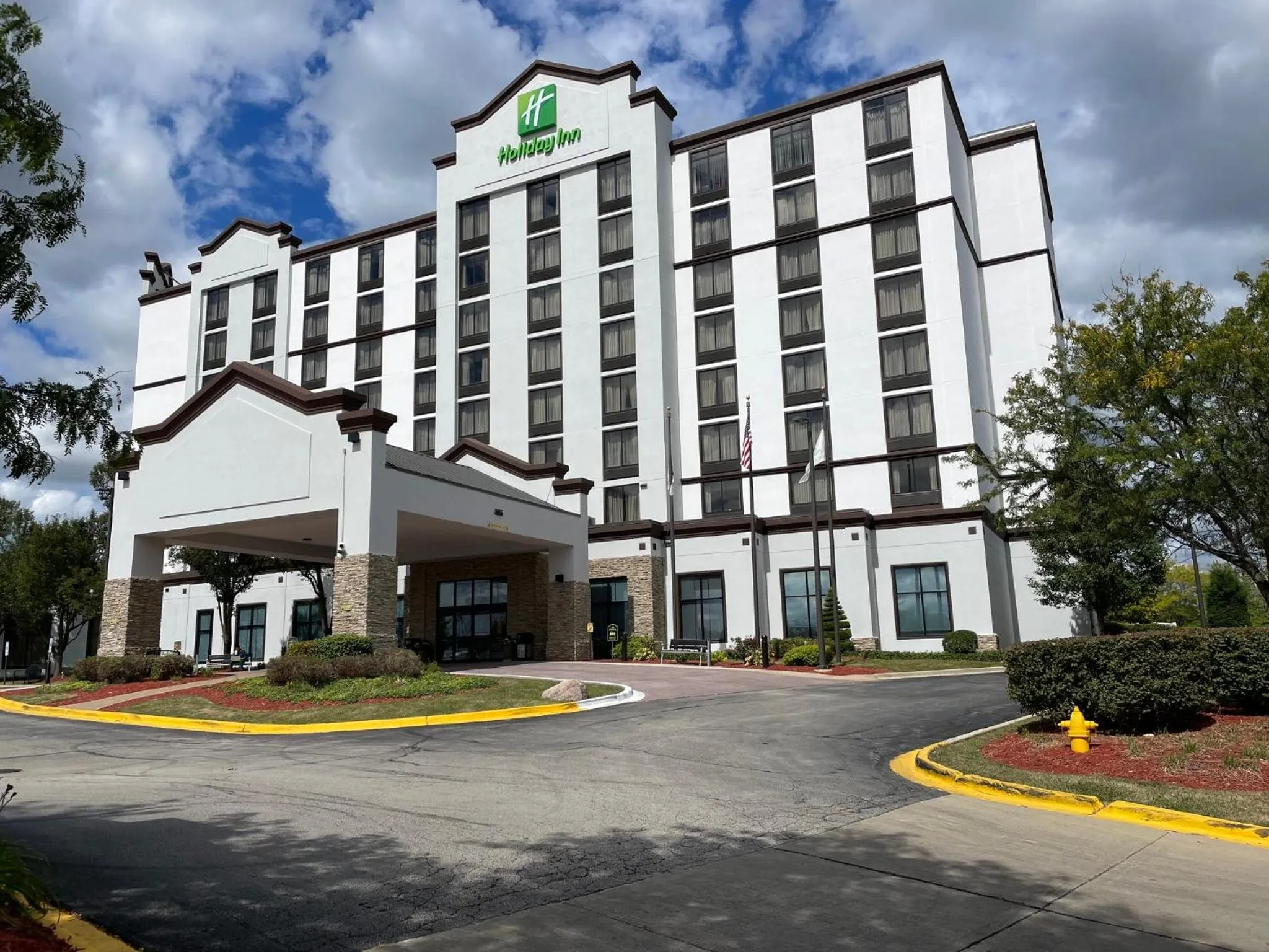Property building in Holiday Inn Hotel & Suites Chicago Northwest - Elgin by IHG