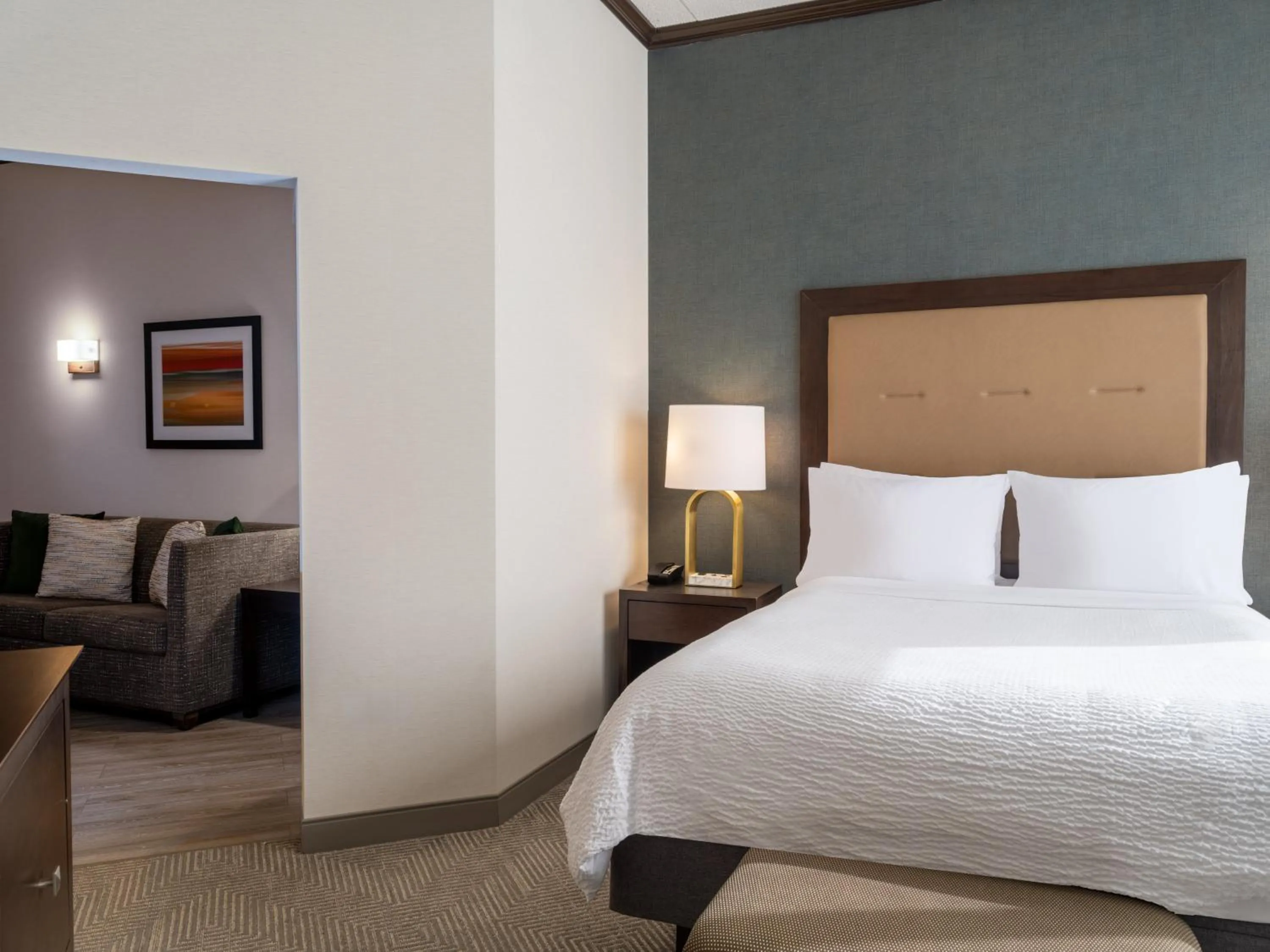 Photo of the whole room, Bed in Holiday Inn Hotel & Suites Chicago Northwest - Elgin by IHG