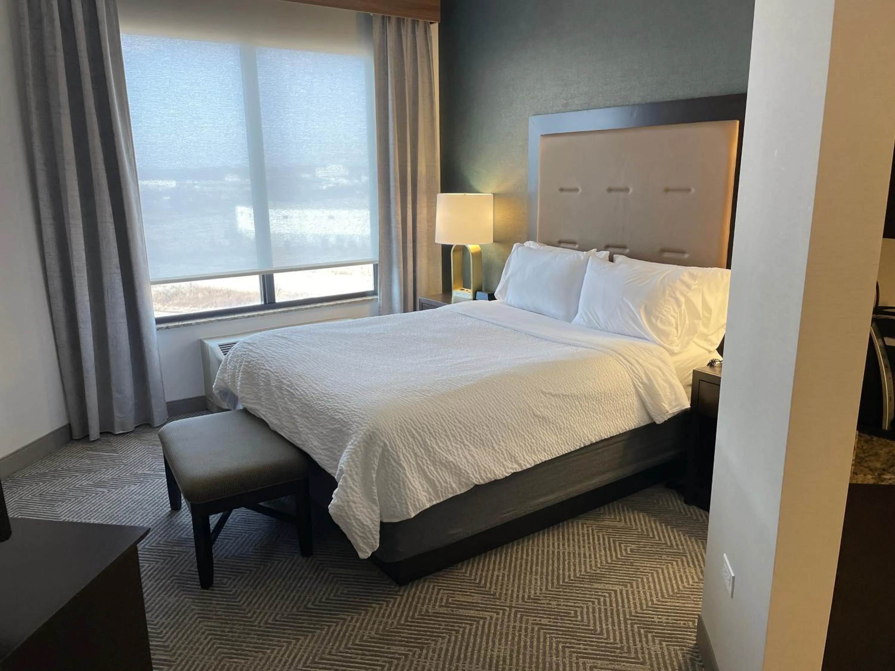 Bed in Holiday Inn Hotel & Suites Chicago Northwest - Elgin by IHG