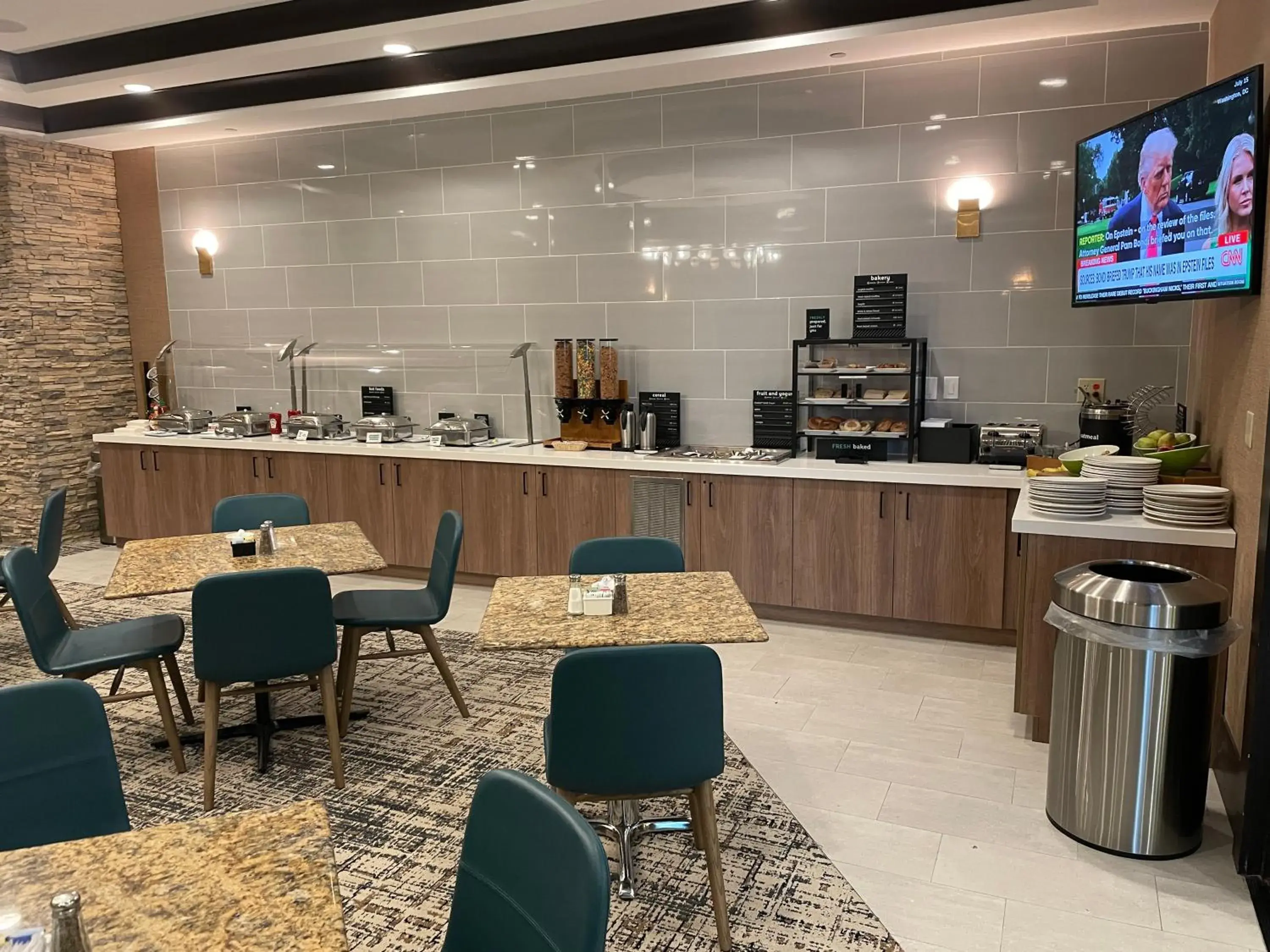 Restaurant/places to eat in Holiday Inn Hotel & Suites Chicago Northwest - Elgin by IHG Restaurant/places to eat in Holiday Inn Hotel & Suites Chicago Northwest - Elgin by IHG