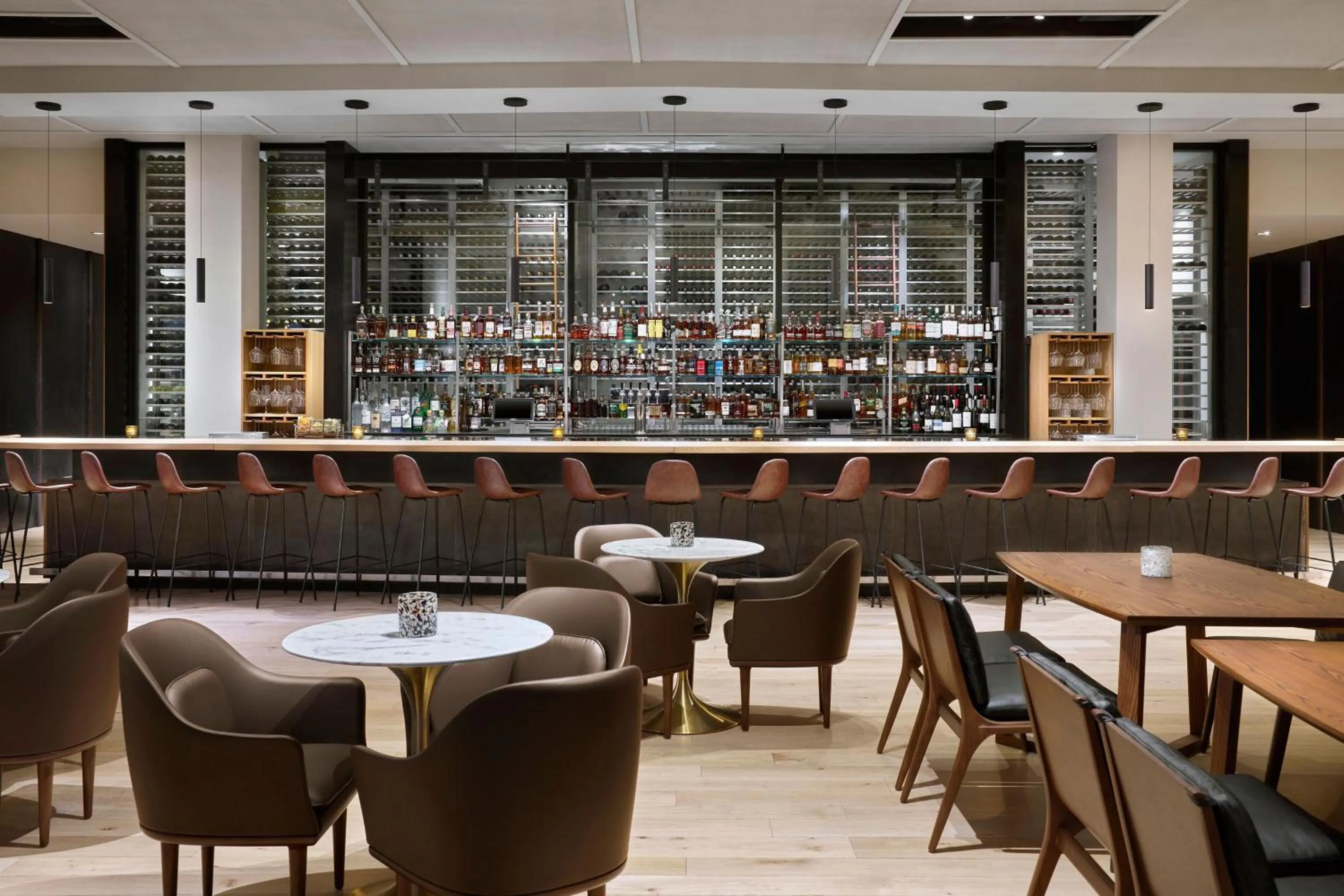 Lounge or bar in The Westin Riverfront Mountain Villas, Beaver Creek Mountain