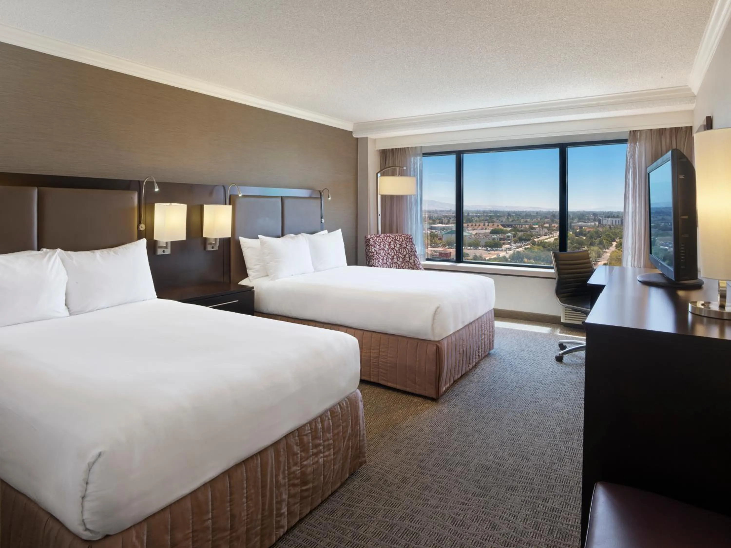 Photo of the whole room, Bed in Sonesta San Jose - Milpitas