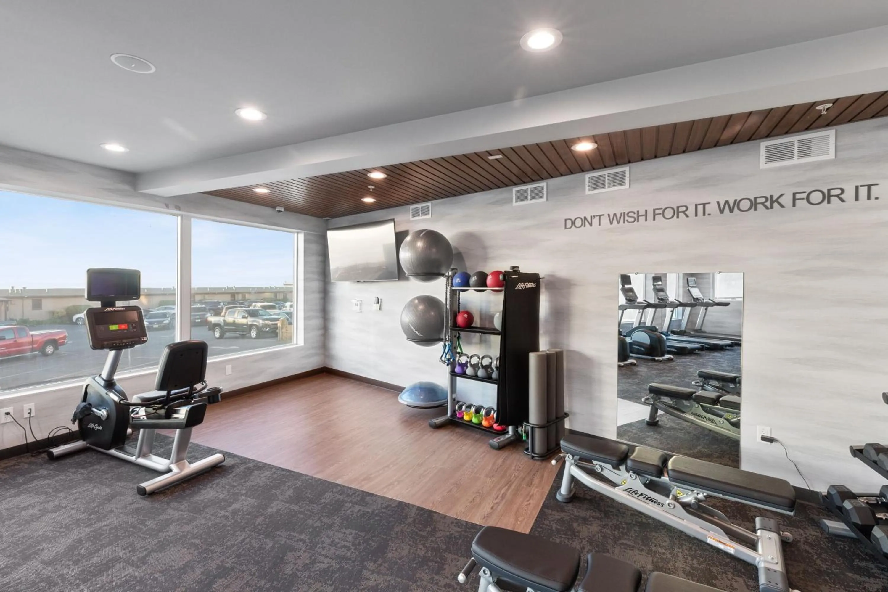 Fitness centre/facilities in Fairfield by Marriott Inn & Suites San Francisco Pacifica