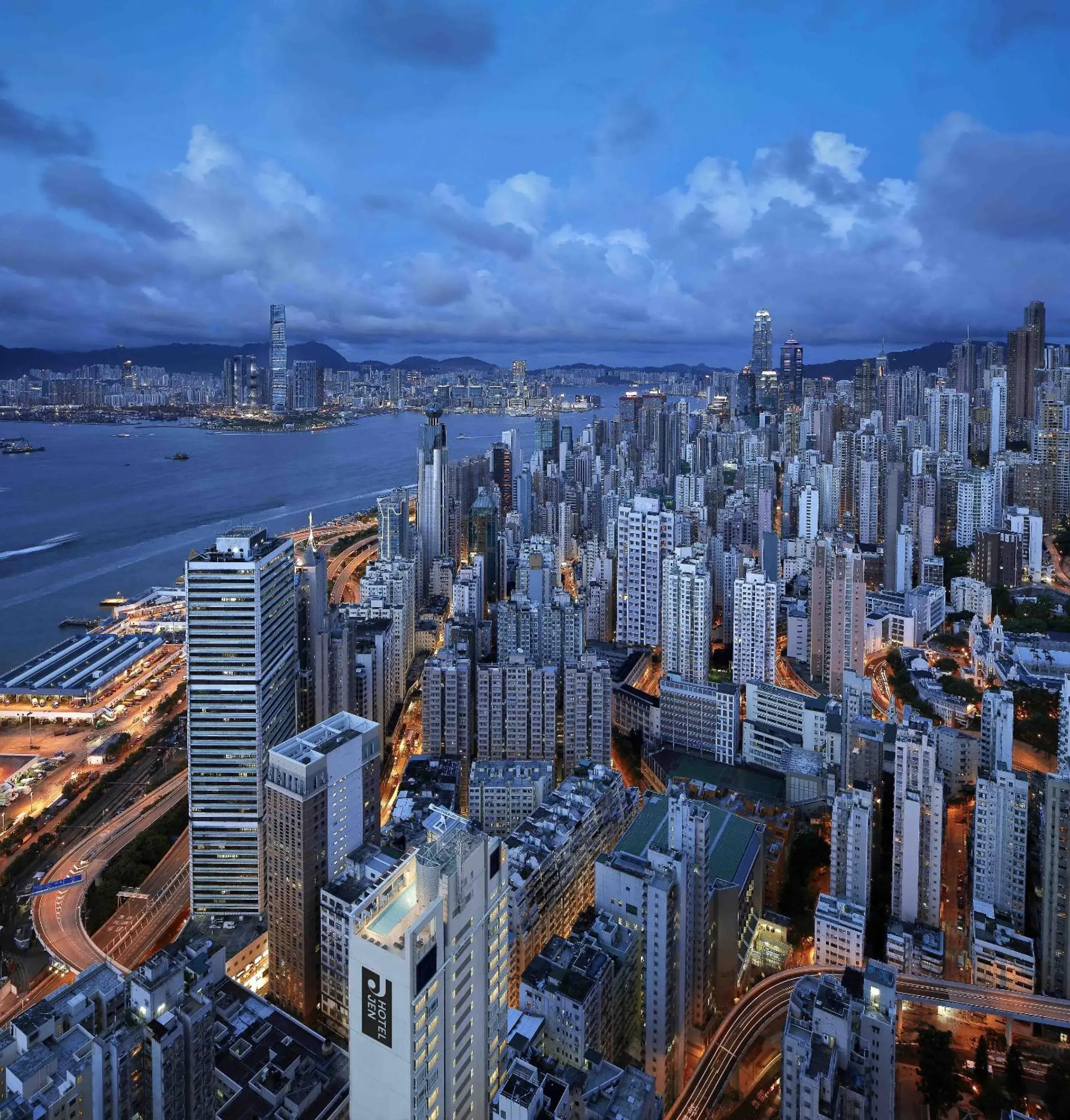 Bird's eye view in Jen Hong Kong by Shangri-La Bird's eye view in Jen Hong Kong by Shangri-La