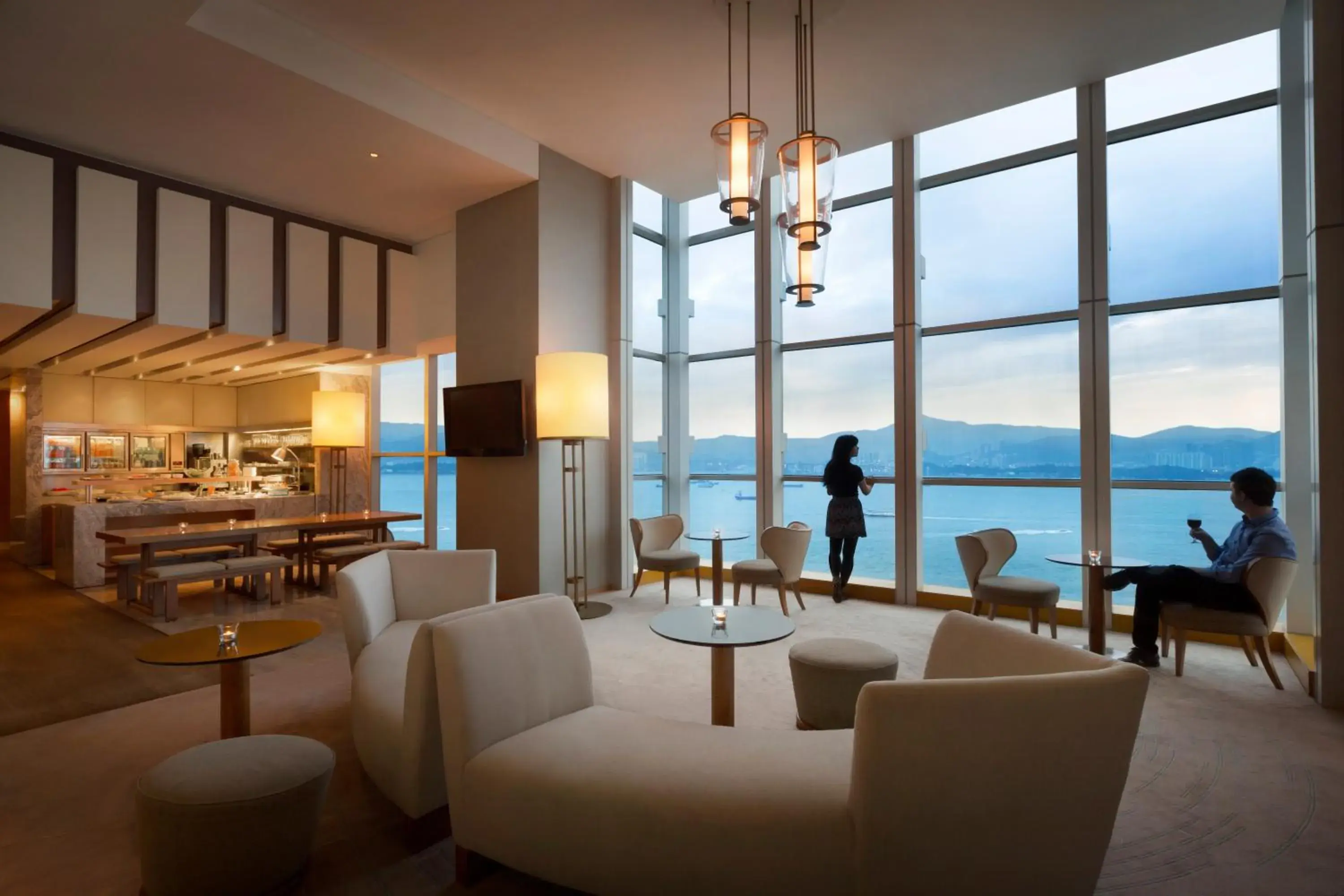 Lounge or bar in Jen Hong Kong by Shangri-La Lounge or bar in Jen Hong Kong by Shangri-La