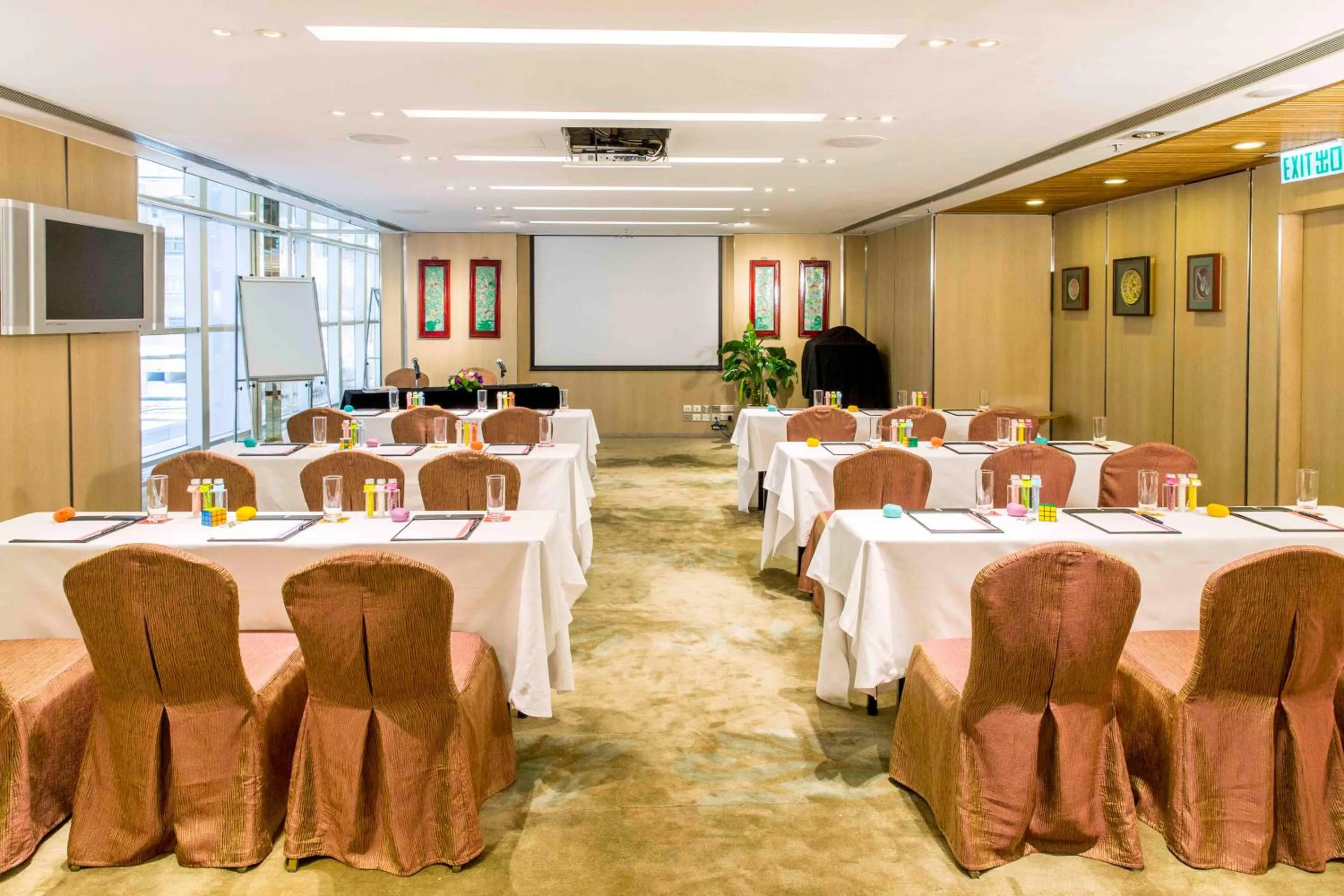 Meeting/conference room in Jen Hong Kong by Shangri-La