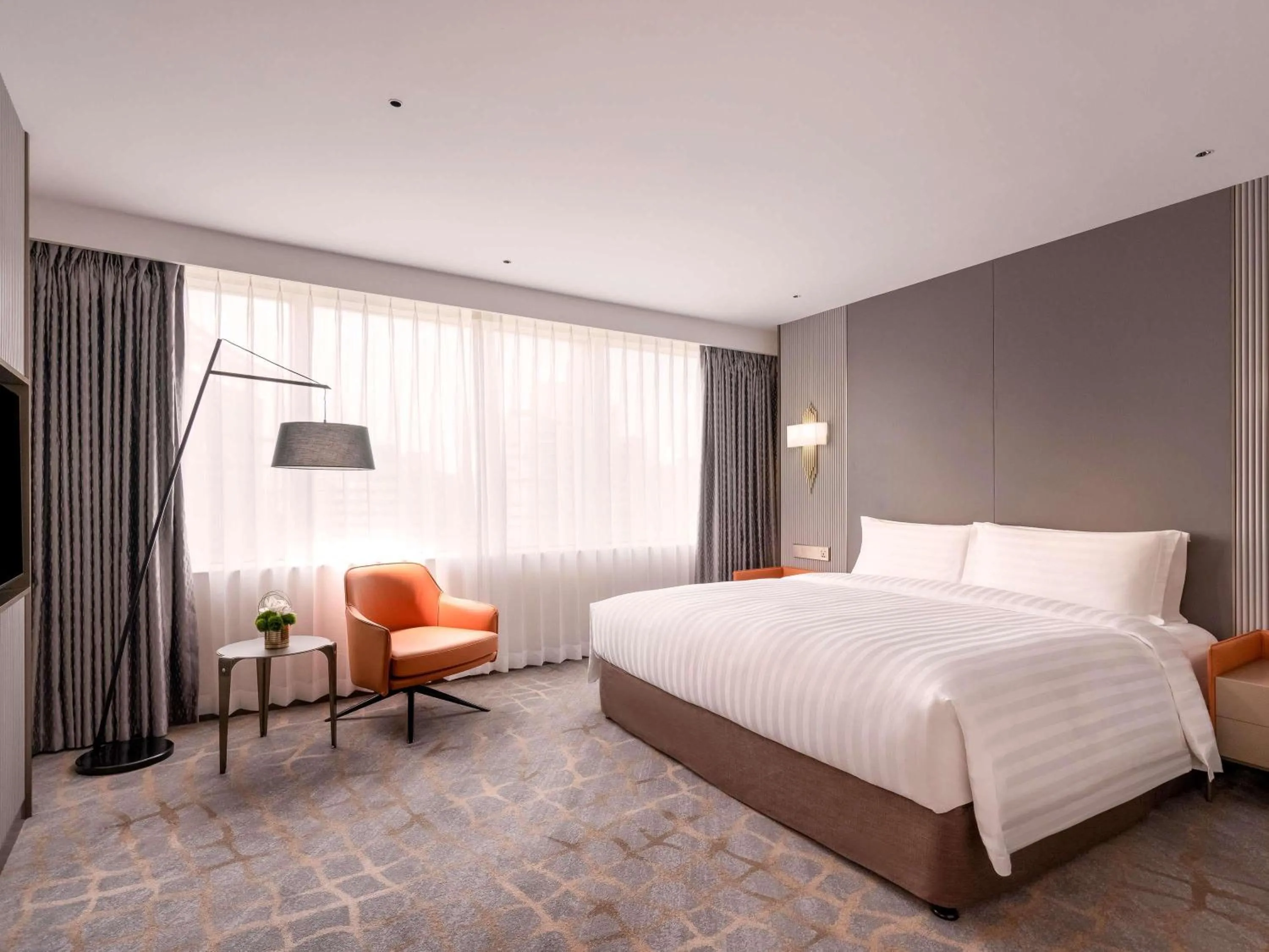 Bedroom, Bed in Pullman Shanghai Central - In XinTianDi & Yu Garden Area