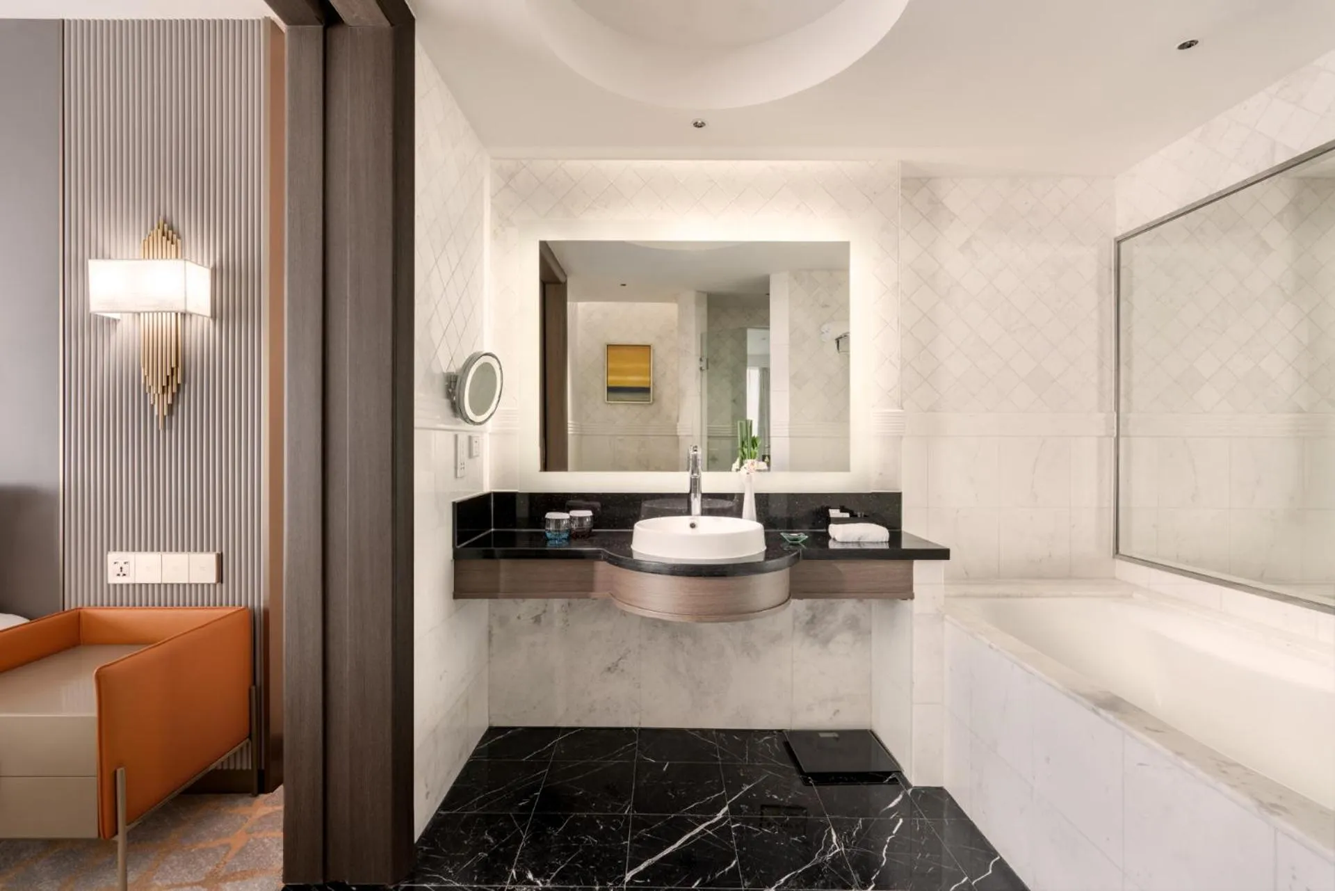 Toilet in Pullman Shanghai Central - In XinTianDi & Yu Garden Area