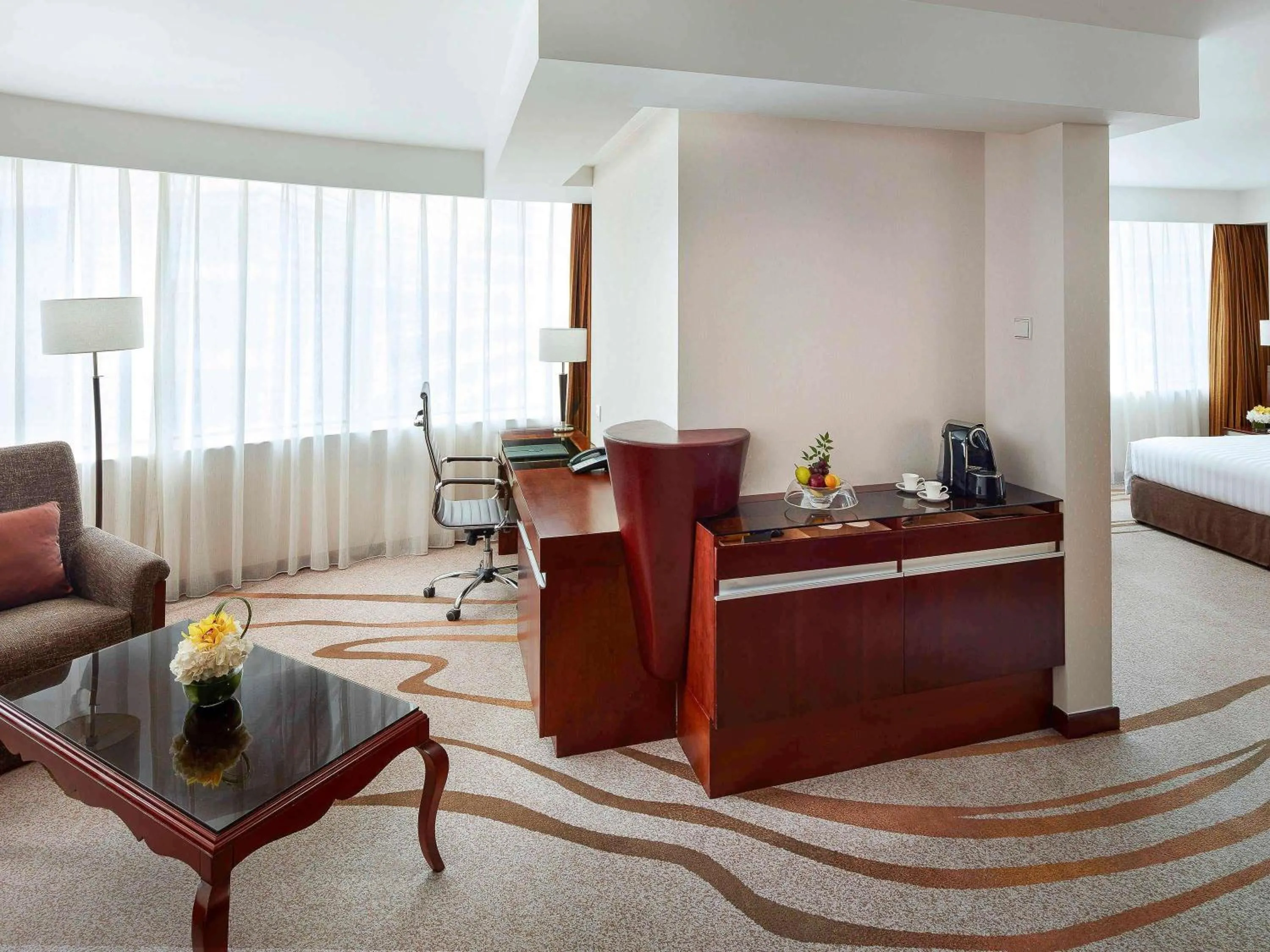 Bedroom, Bed in Pullman Shanghai Central