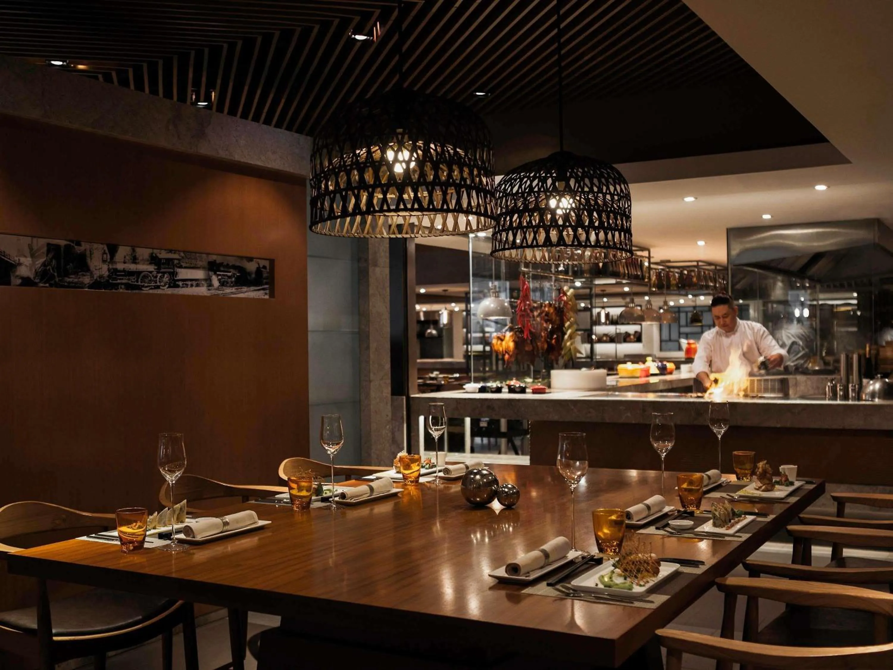 Lounge or bar in Pullman Shanghai Central - In XinTianDi & Yu Garden Area