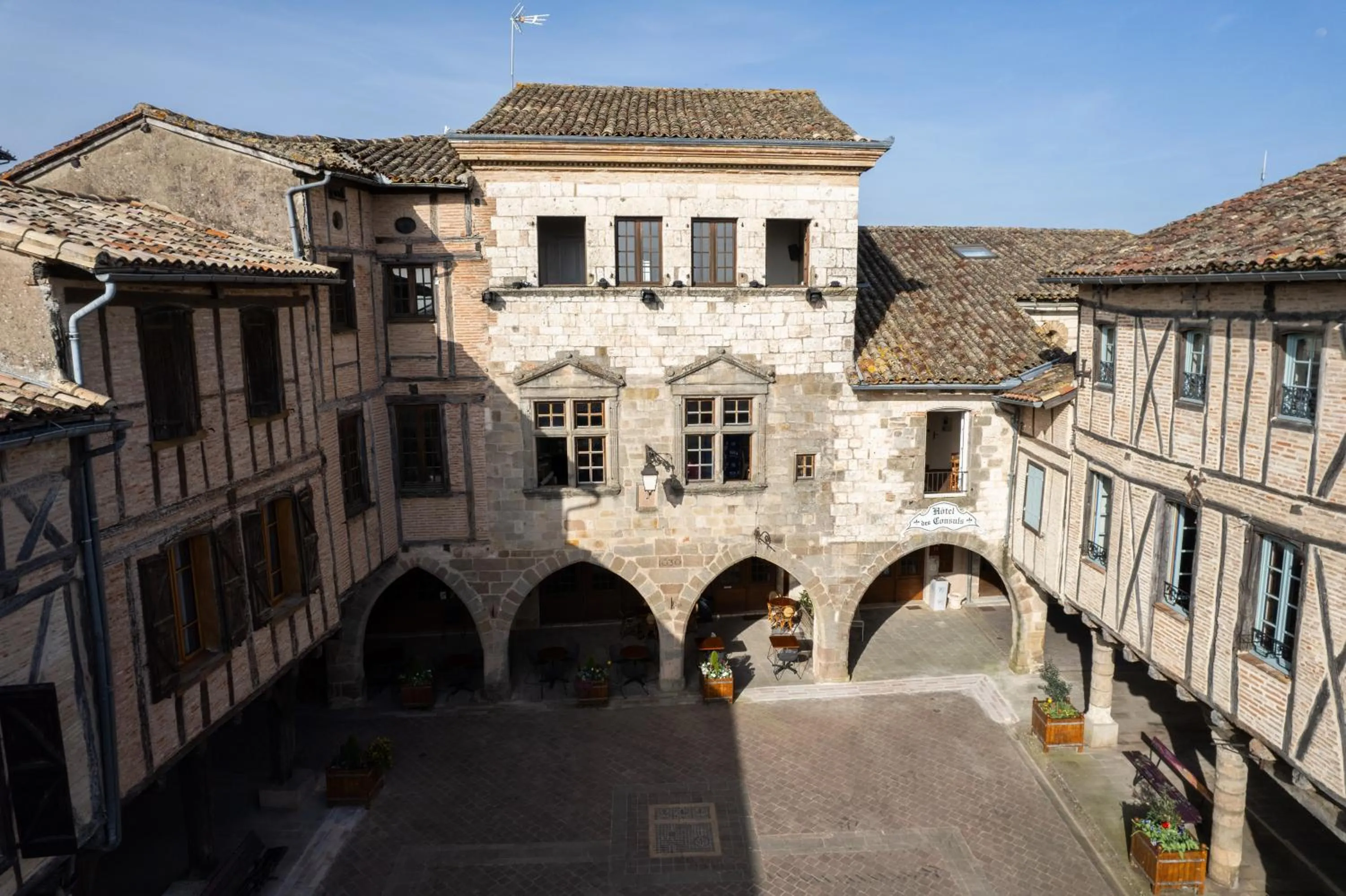 Property building in Hotel des Consuls