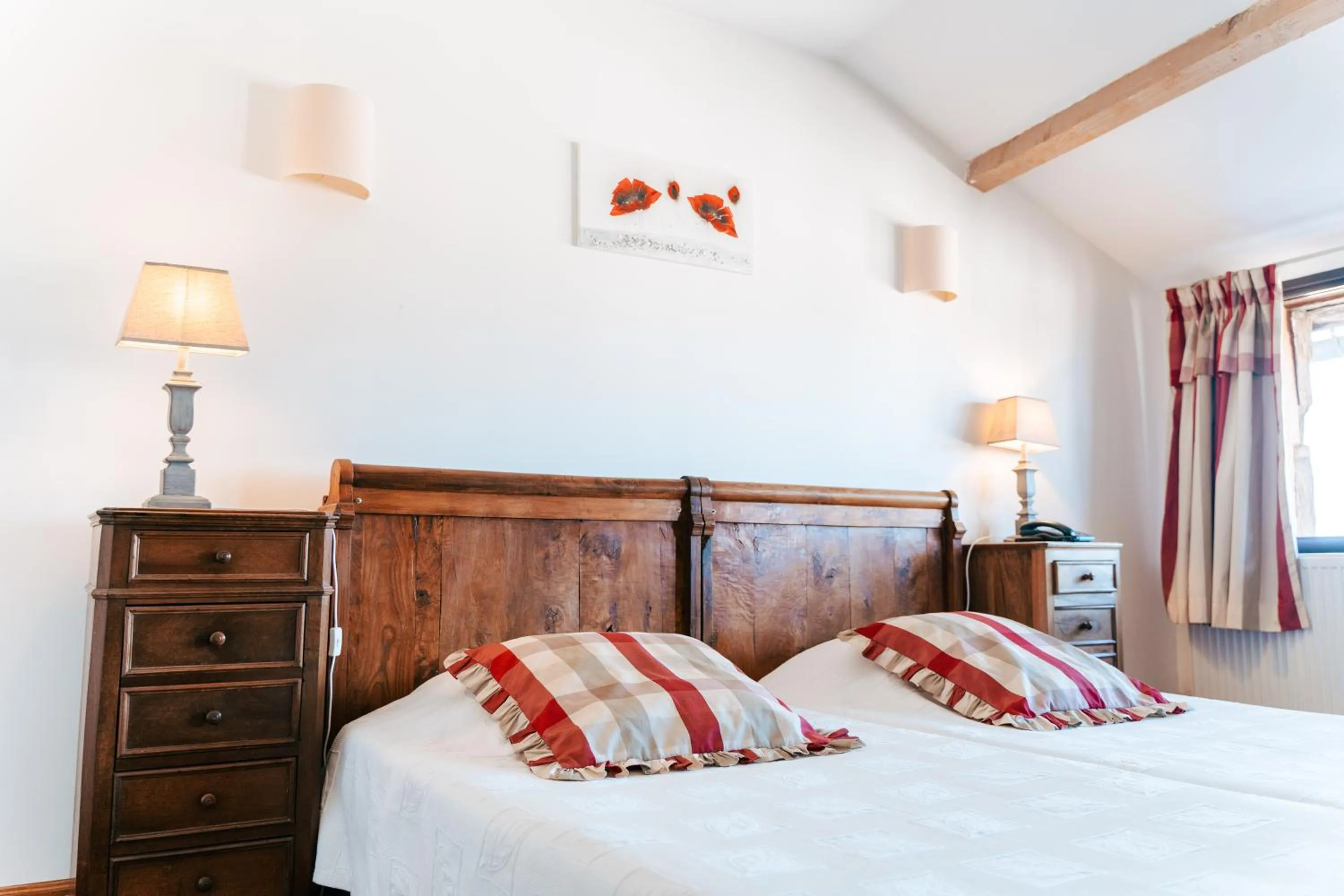 Bedroom, Bed in Hotel des Consuls