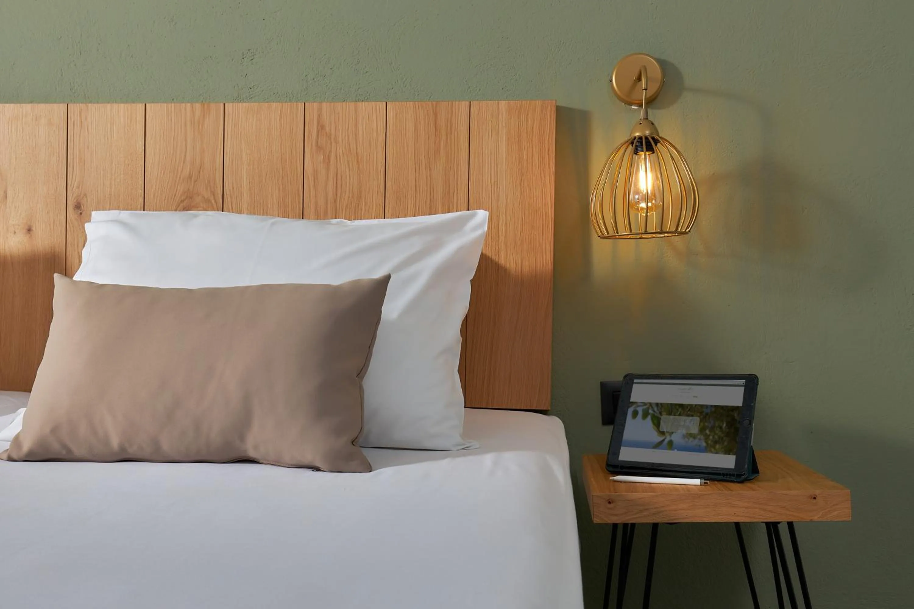 Bedroom, Bed in Charm Hotel, Hersonissos