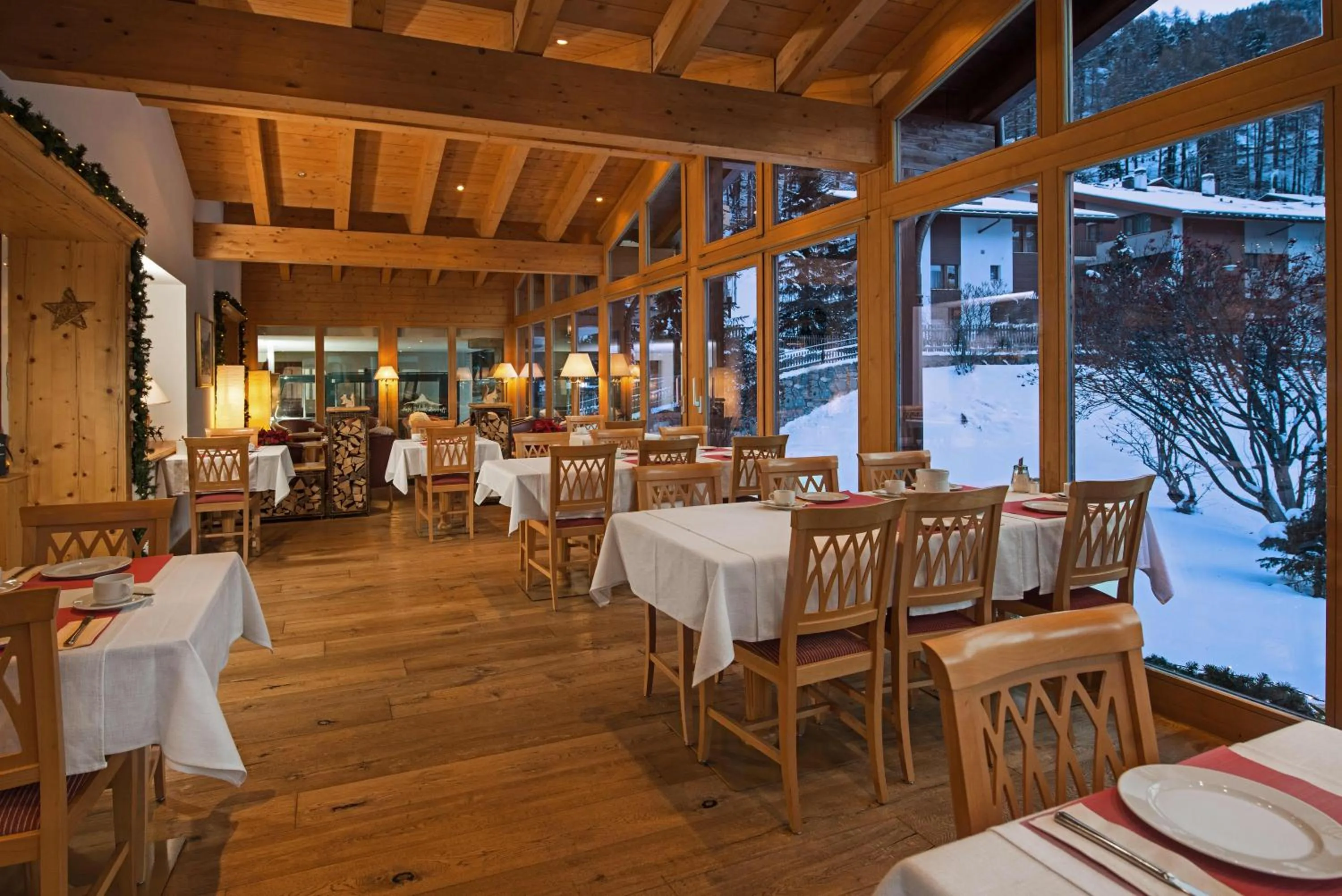 Restaurant/Places to Eat in Hotel Dufour Alpin Superior - Adults only